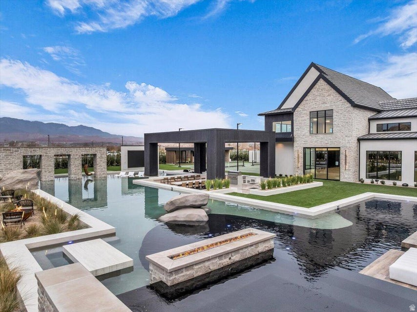 GROVE - Residential