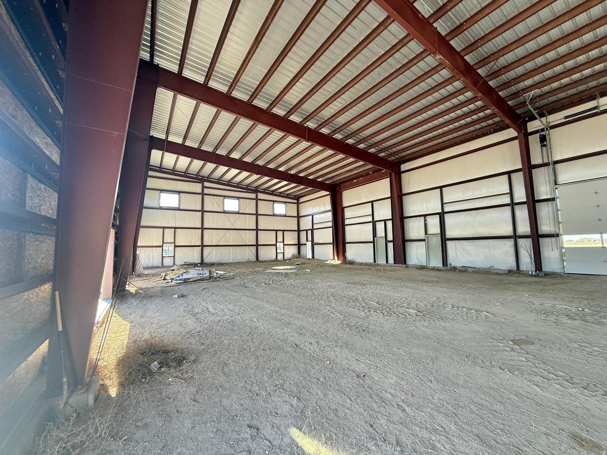 ELWOOD CROSSING - Commercial Lease