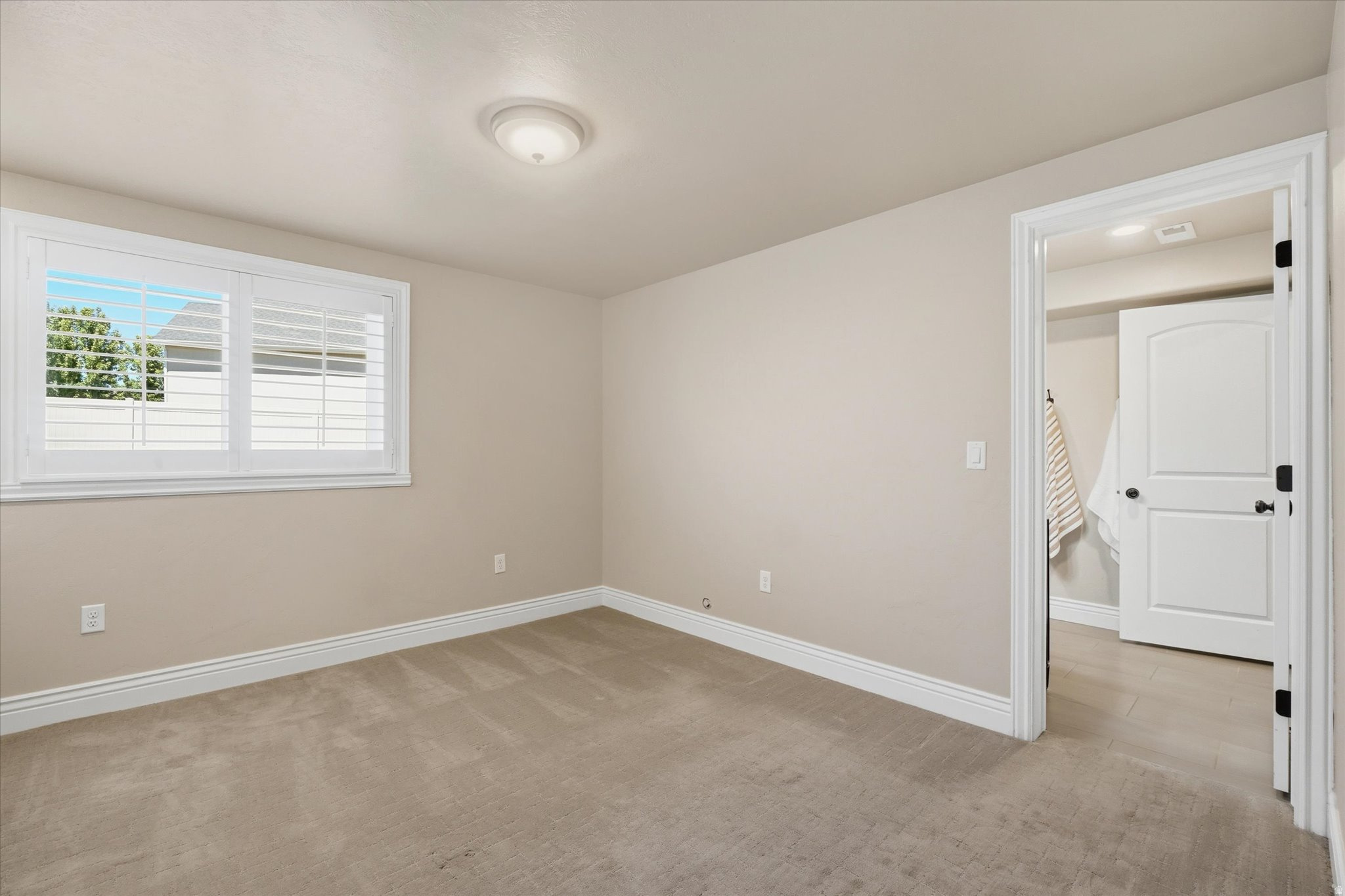 SUNSET EQUESTRIAN ES - Residential