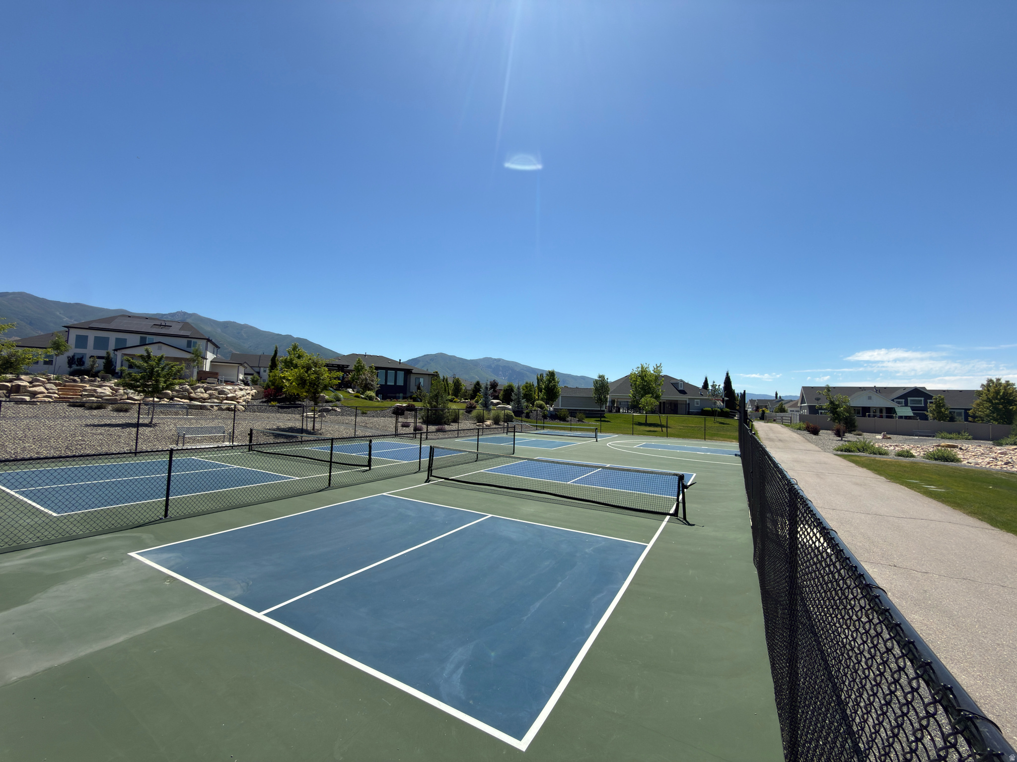 SUNSET EQUESTRIAN ES - Residential