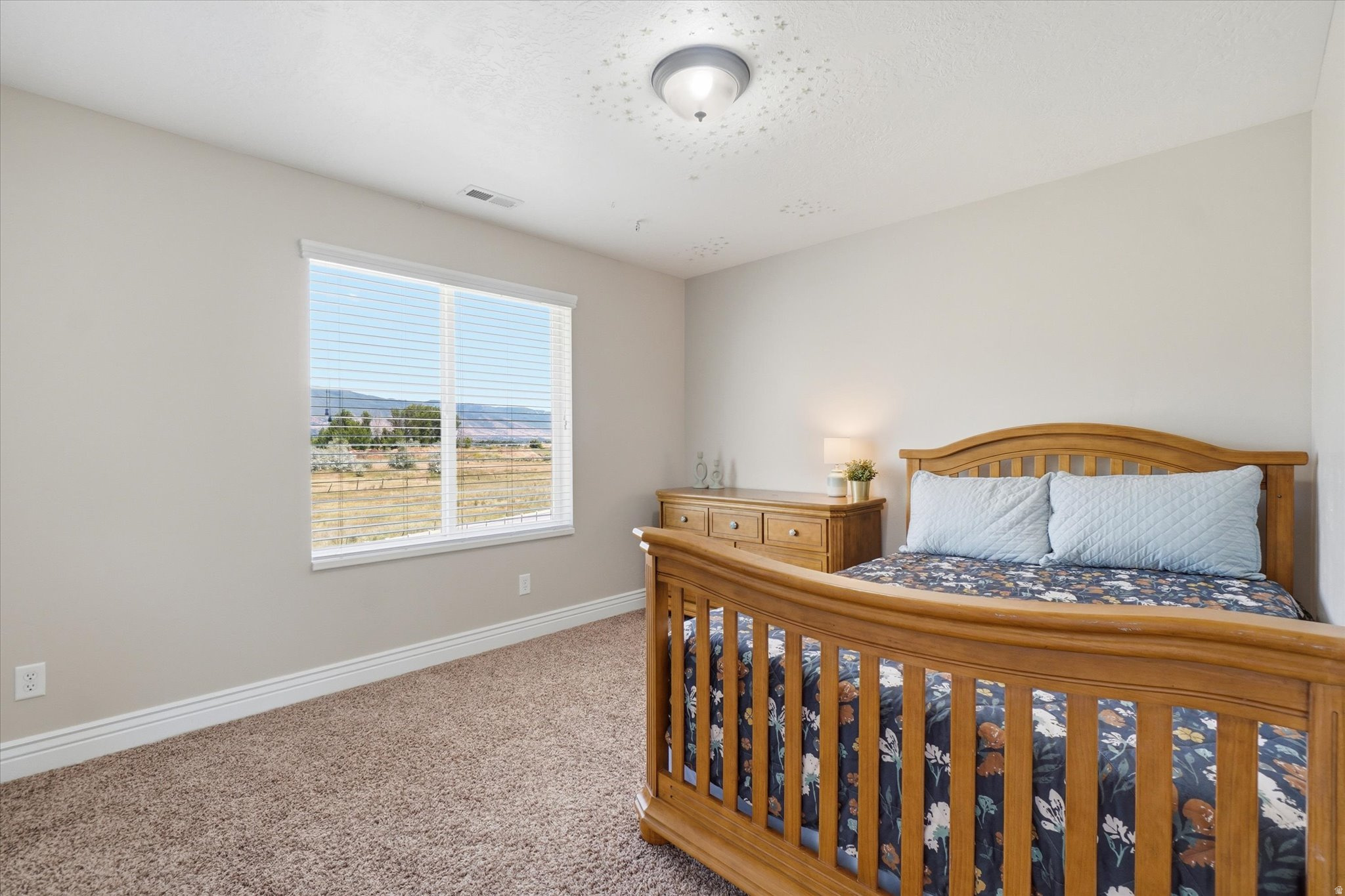 SUNSET EQUESTRIAN ES - Residential