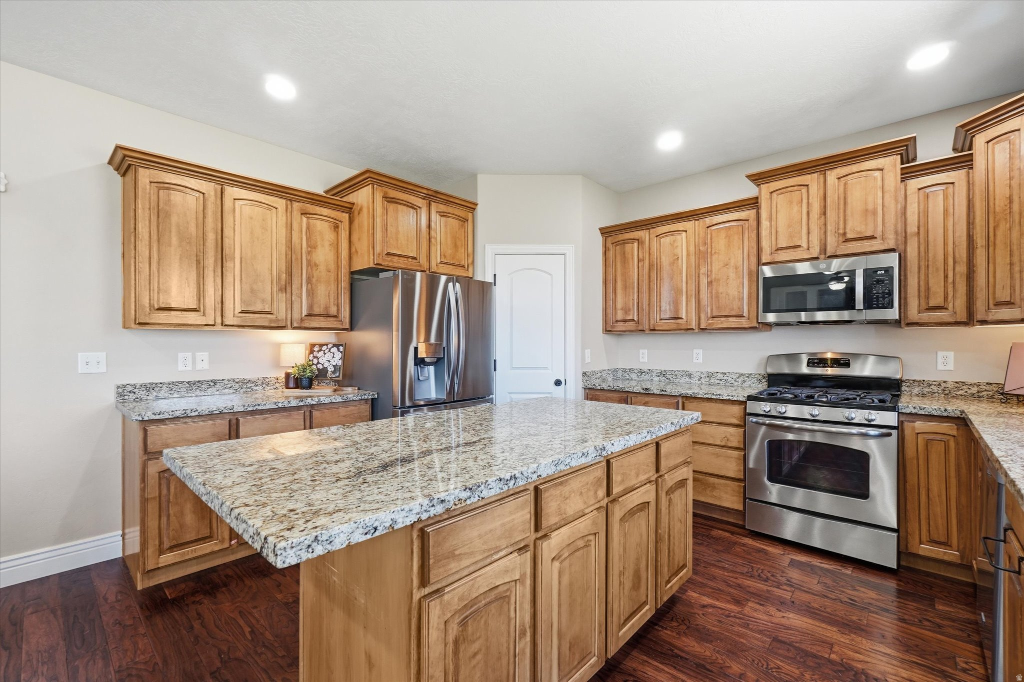SUNSET EQUESTRIAN ES - Residential