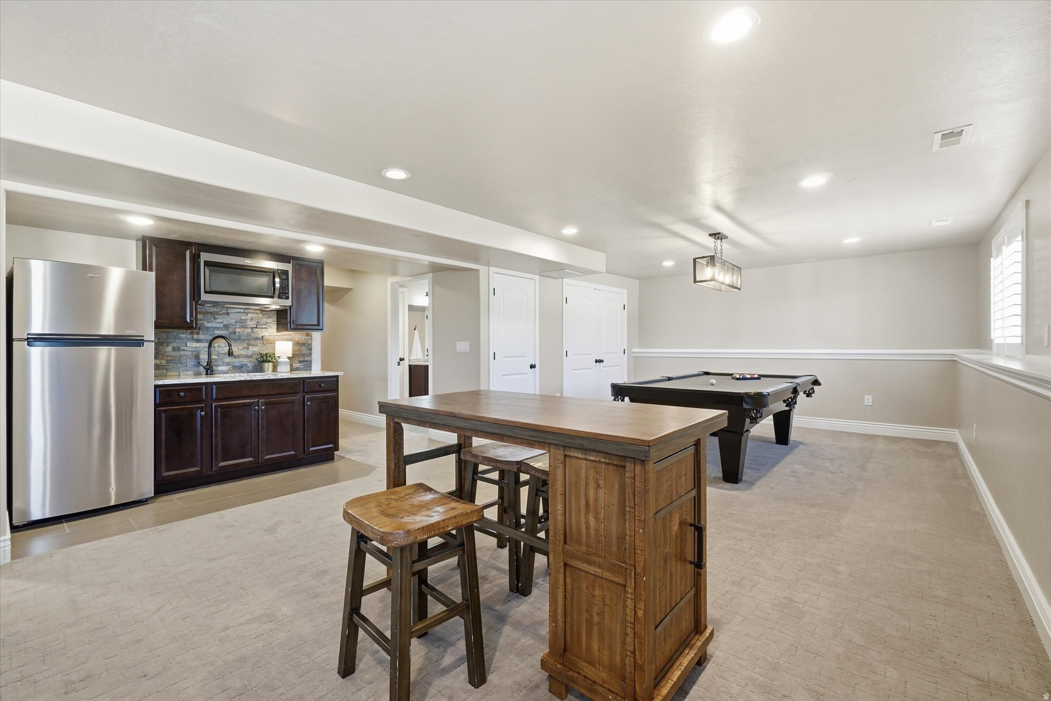 SUNSET EQUESTRIAN ES - Residential