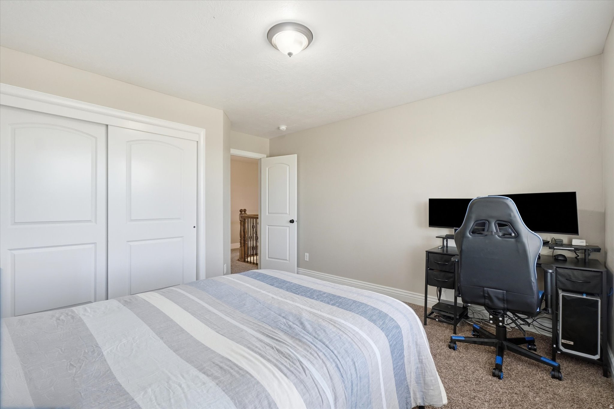 SUNSET EQUESTRIAN ES - Residential