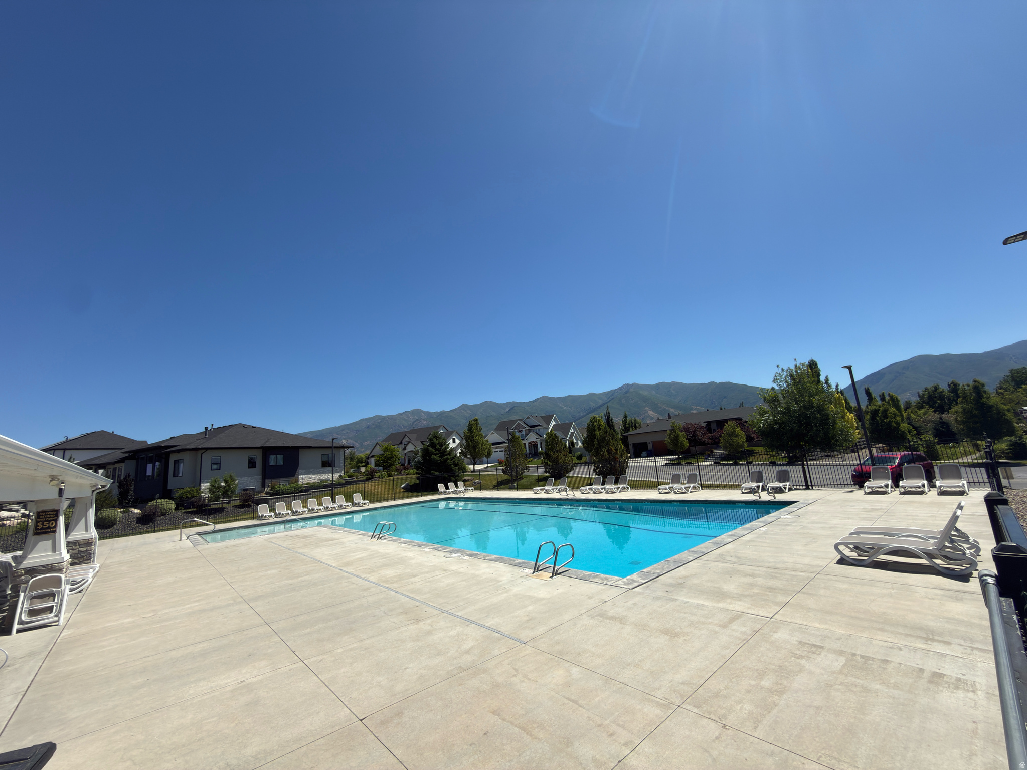 SUNSET EQUESTRIAN ES - Residential