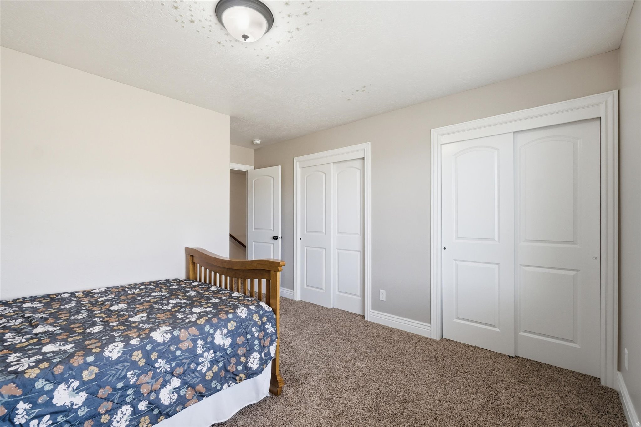 SUNSET EQUESTRIAN ES - Residential