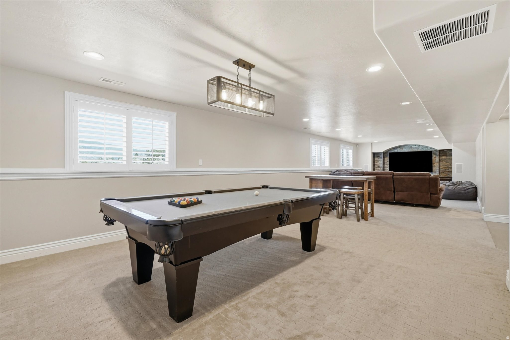 SUNSET EQUESTRIAN ES - Residential