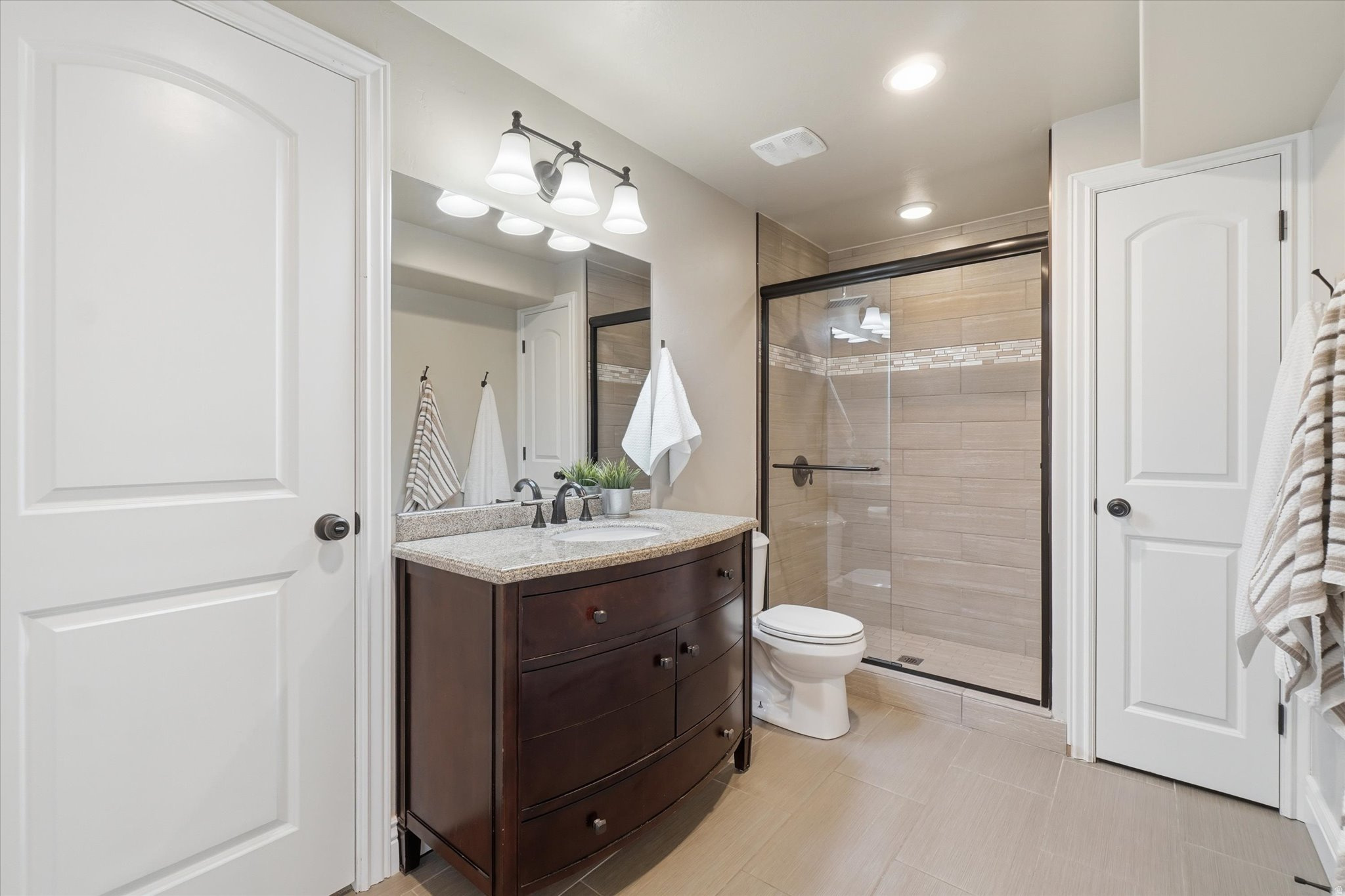 SUNSET EQUESTRIAN ES - Residential