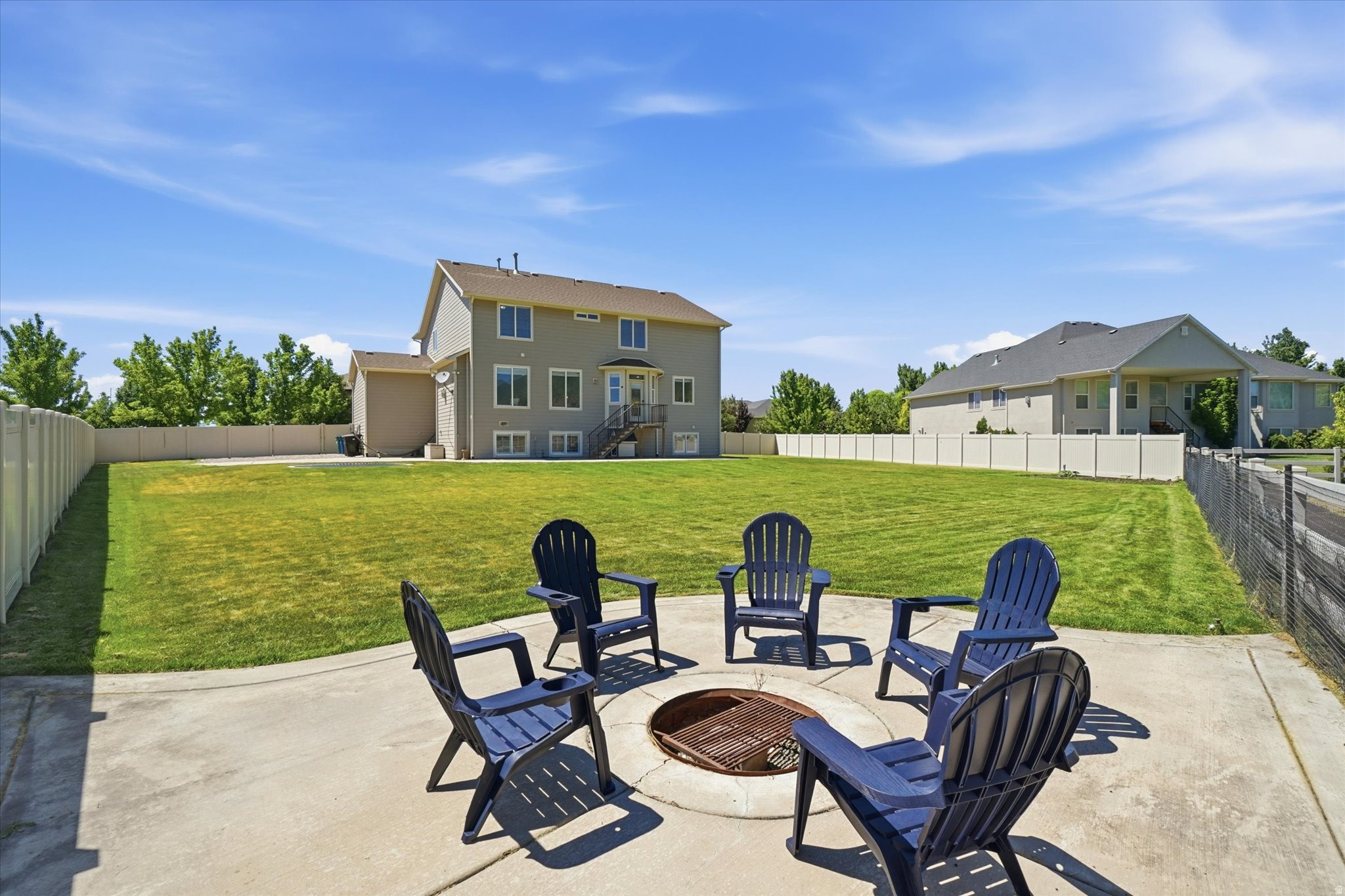 SUNSET EQUESTRIAN ES - Residential
