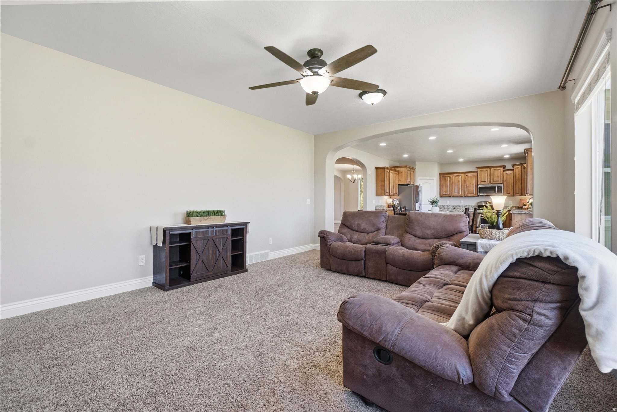 SUNSET EQUESTRIAN ES - Residential