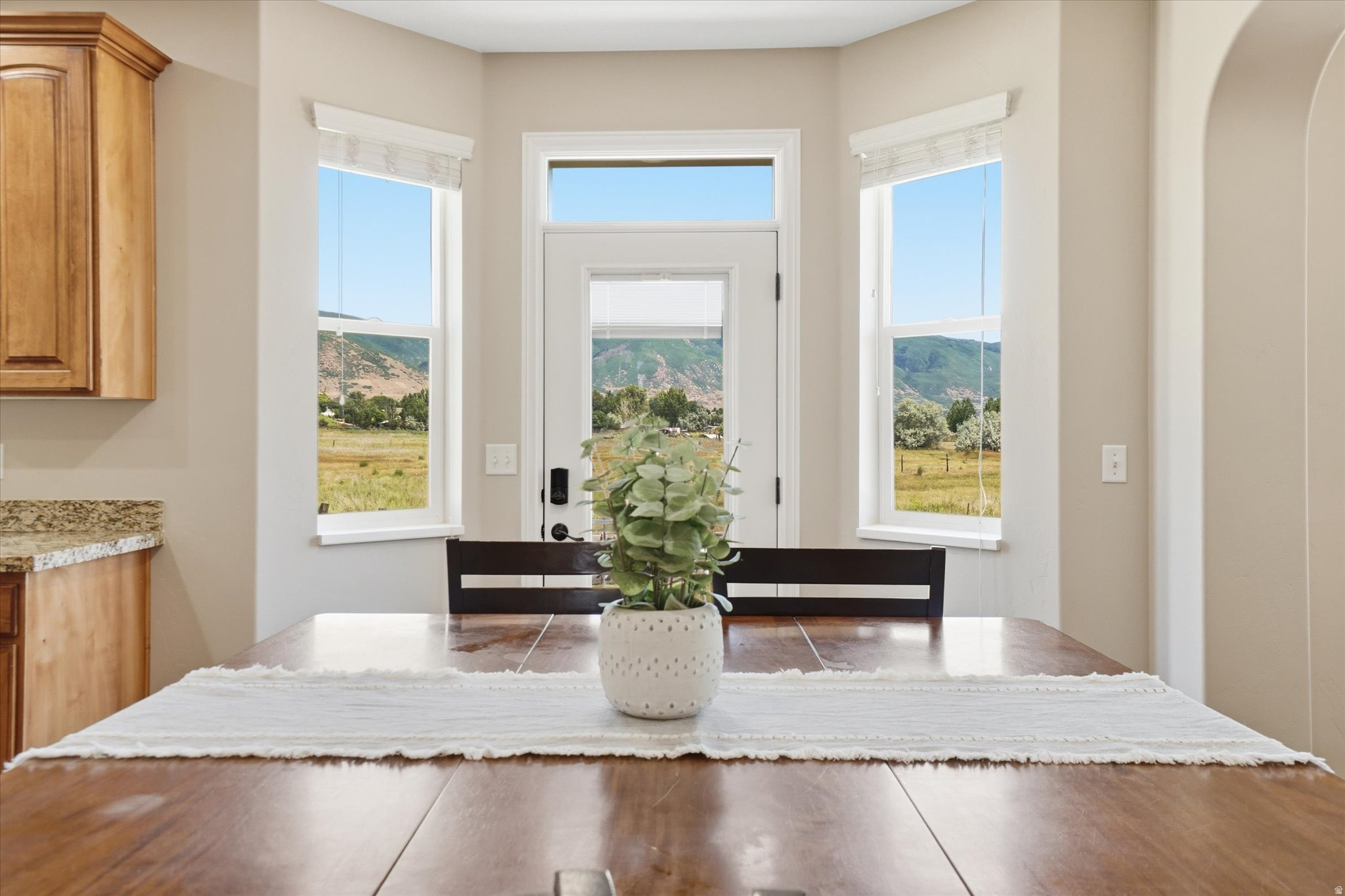 SUNSET EQUESTRIAN ES - Residential