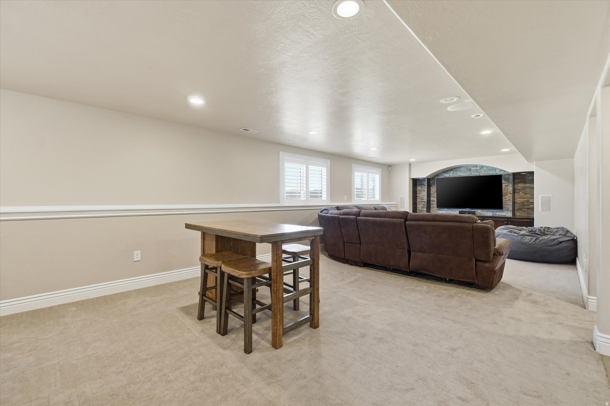 SUNSET EQUESTRIAN ES - Residential