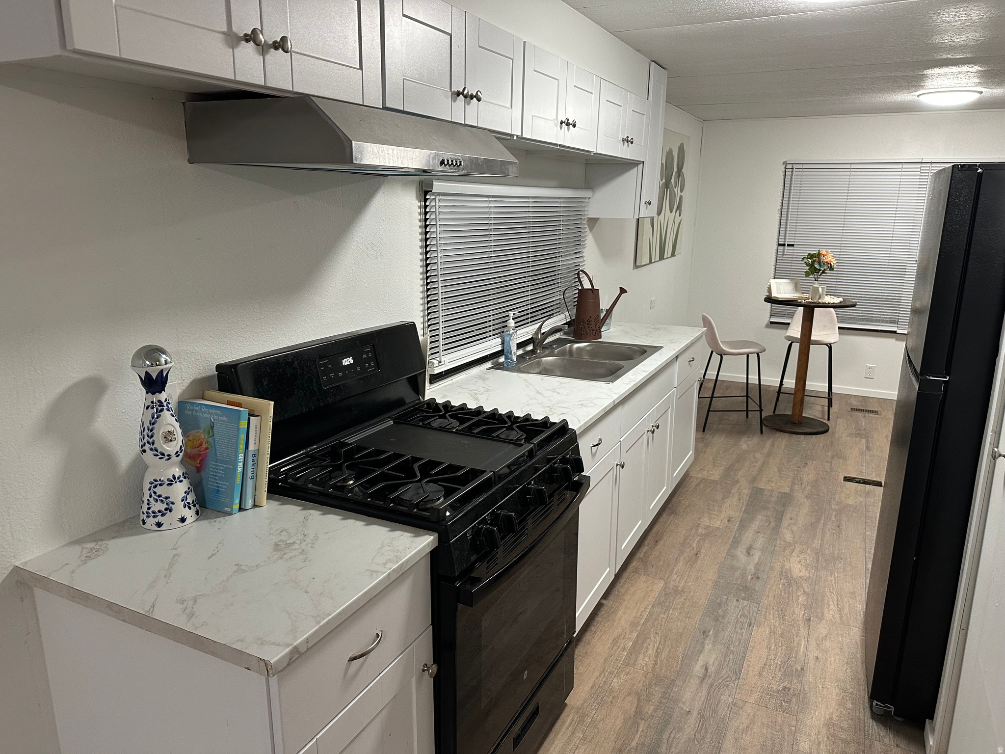 CAMELOT PARK - Residential