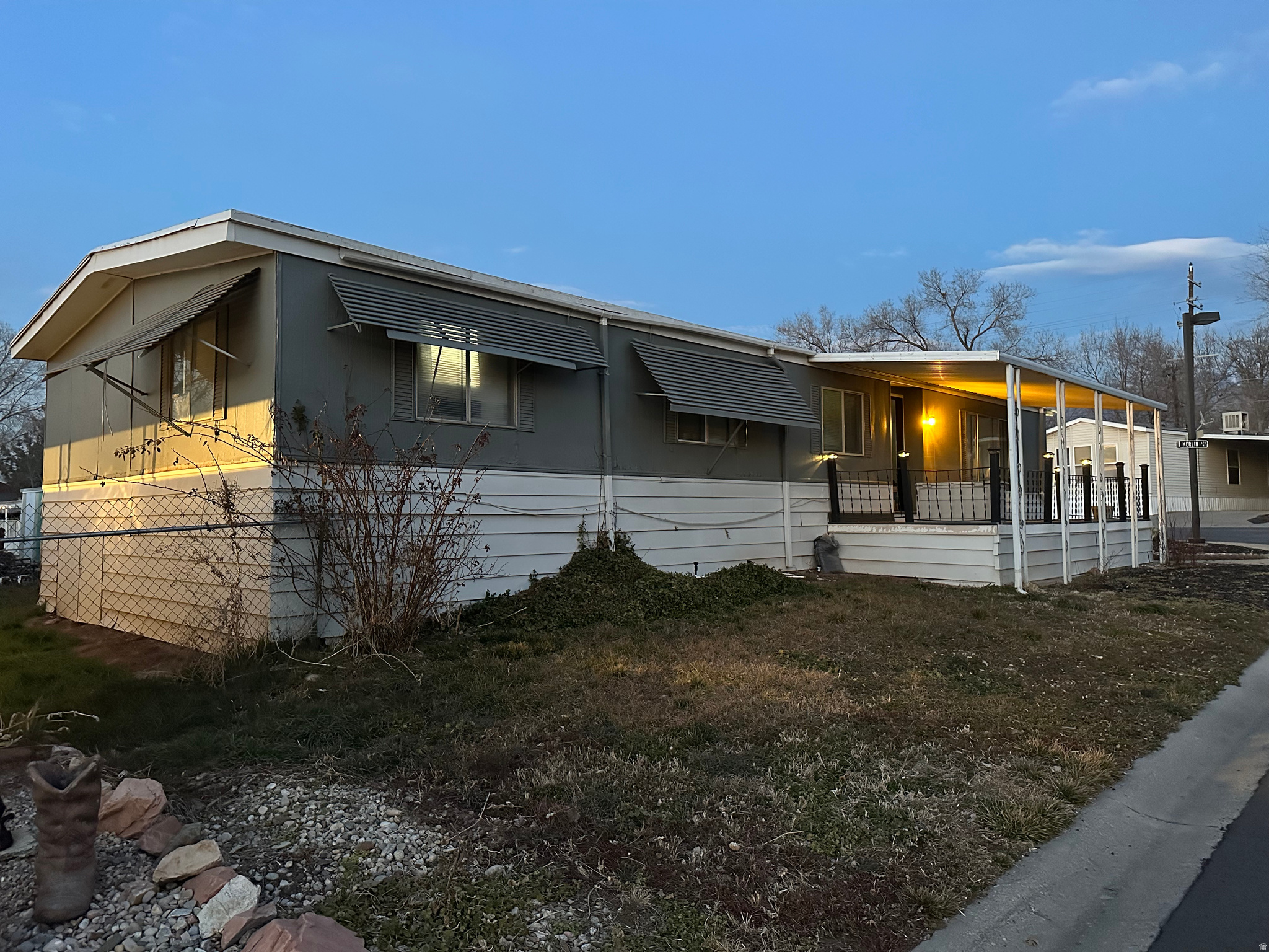 CAMELOT PARK - Residential