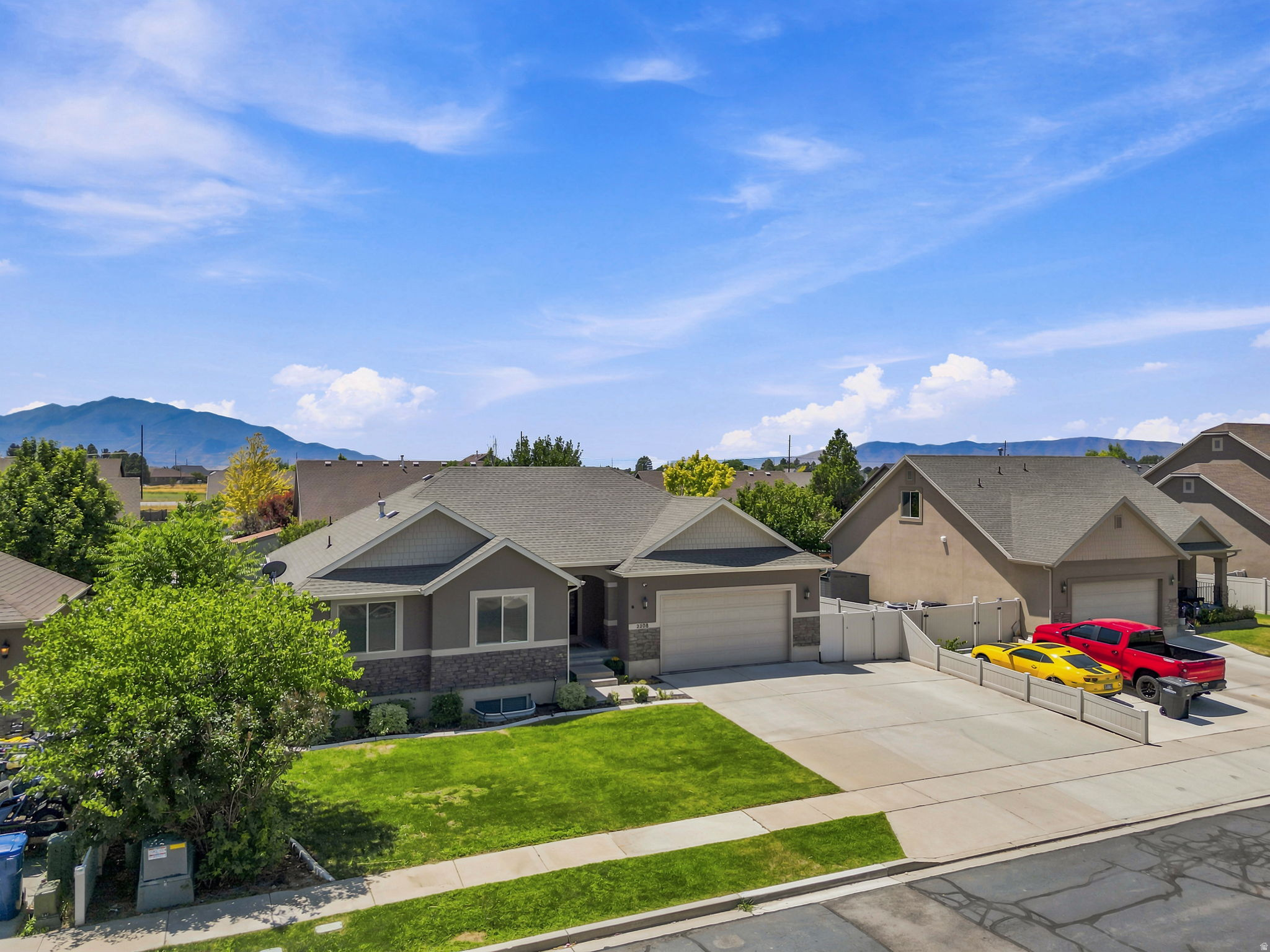 MAPLE HIGHLANDS - Residential