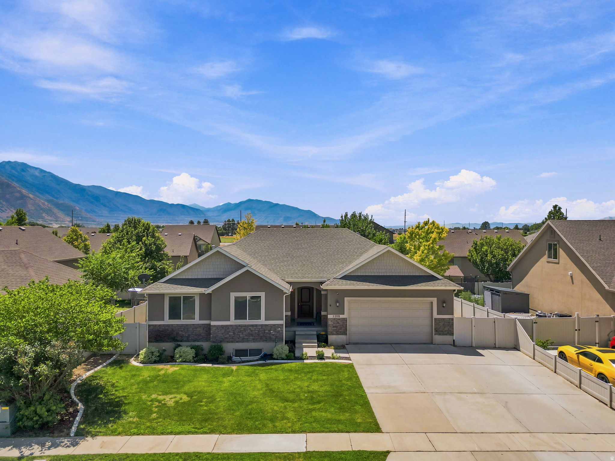 MAPLE HIGHLANDS - Residential