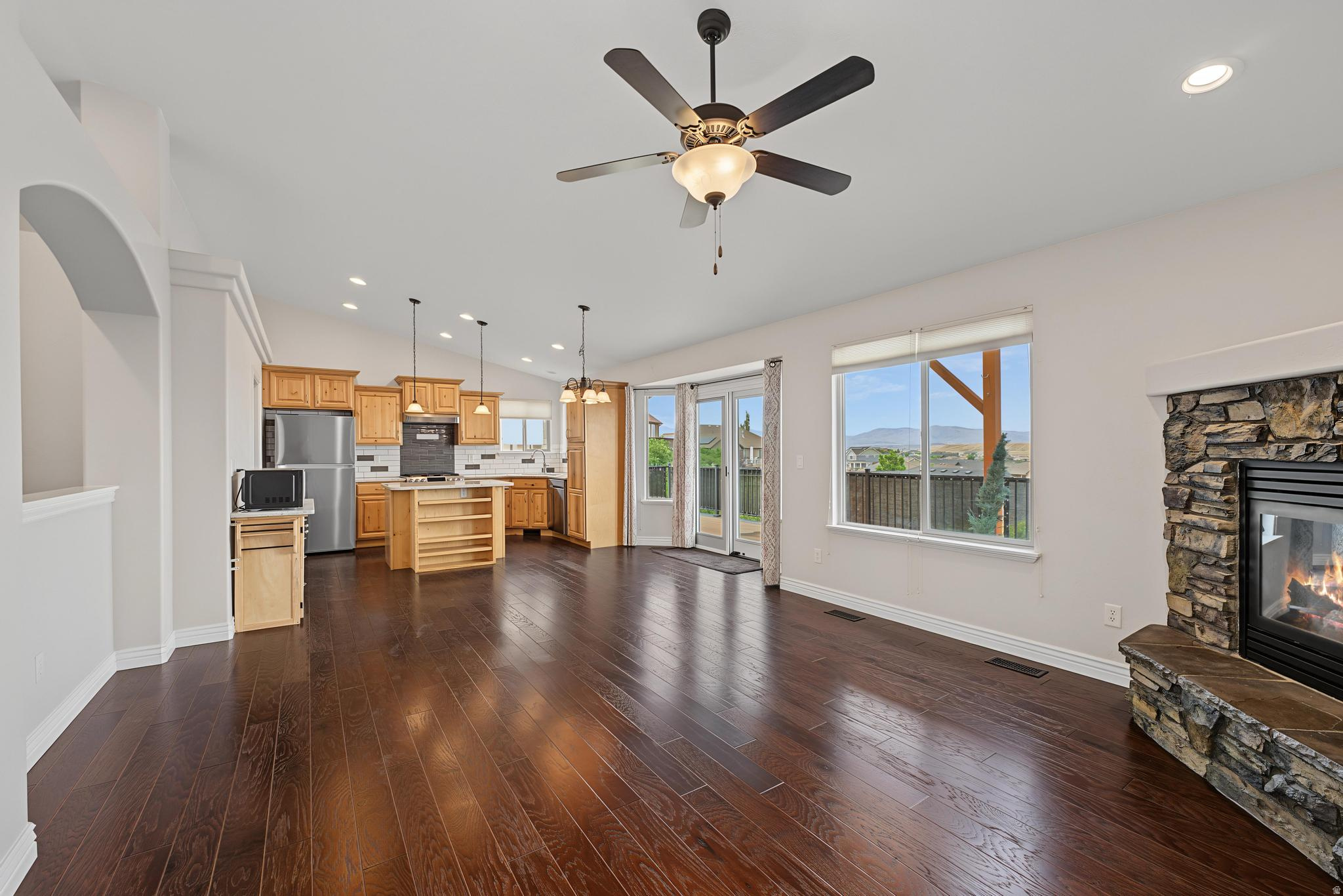 JACOBS RANCH - Residential