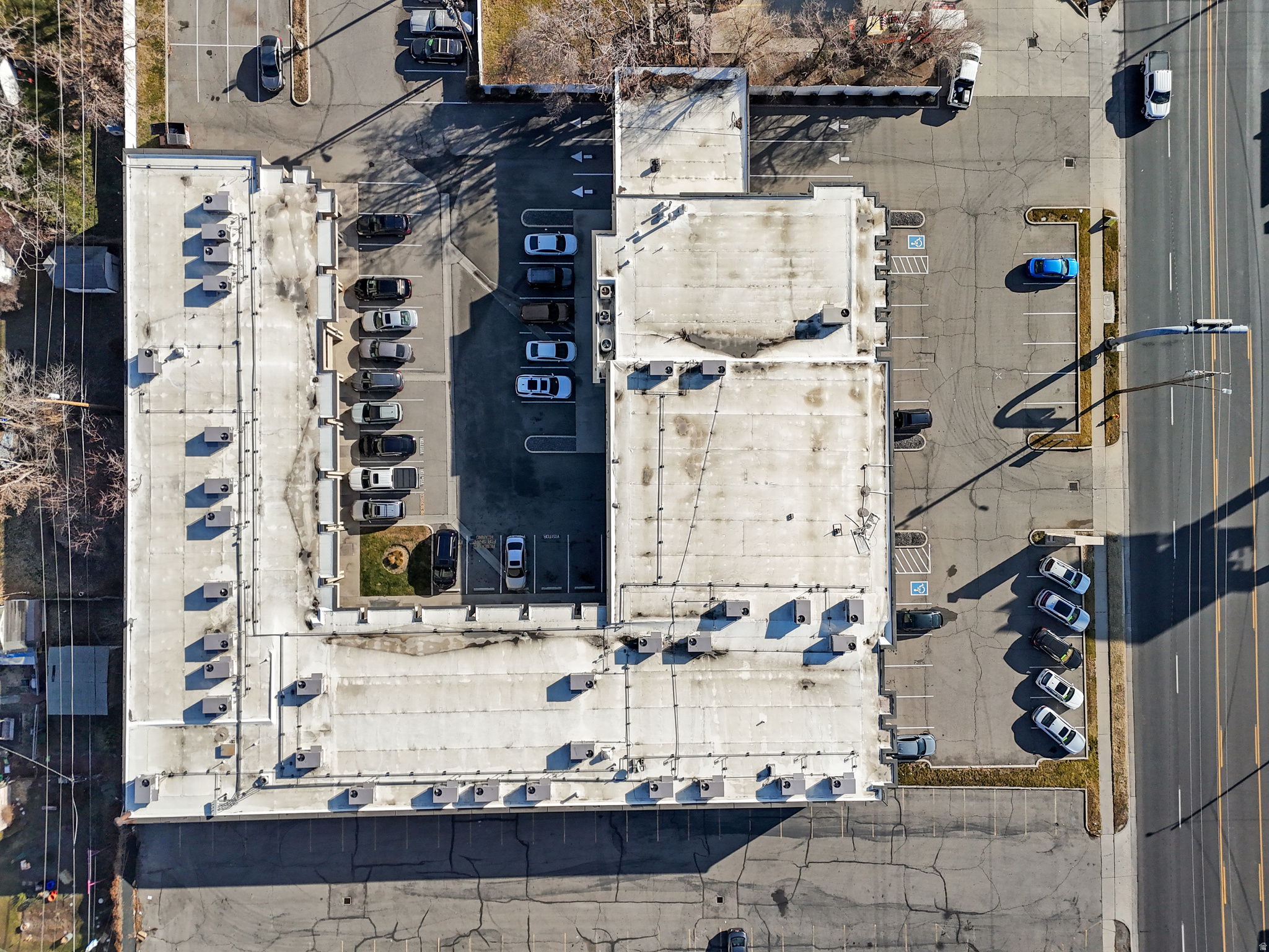 FIVE ACRE - Commercial Sale