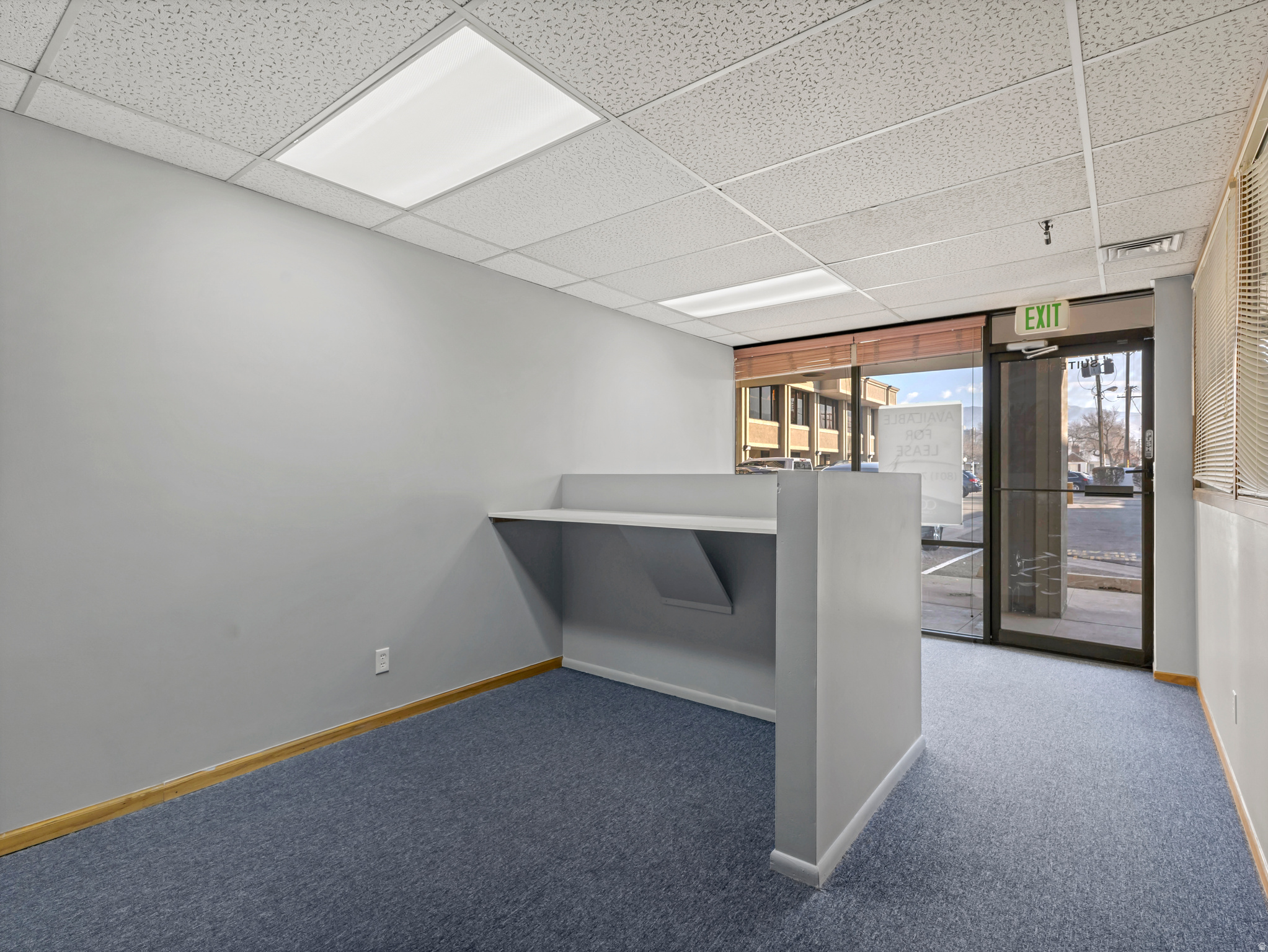 FIVE ACRE - Commercial Sale