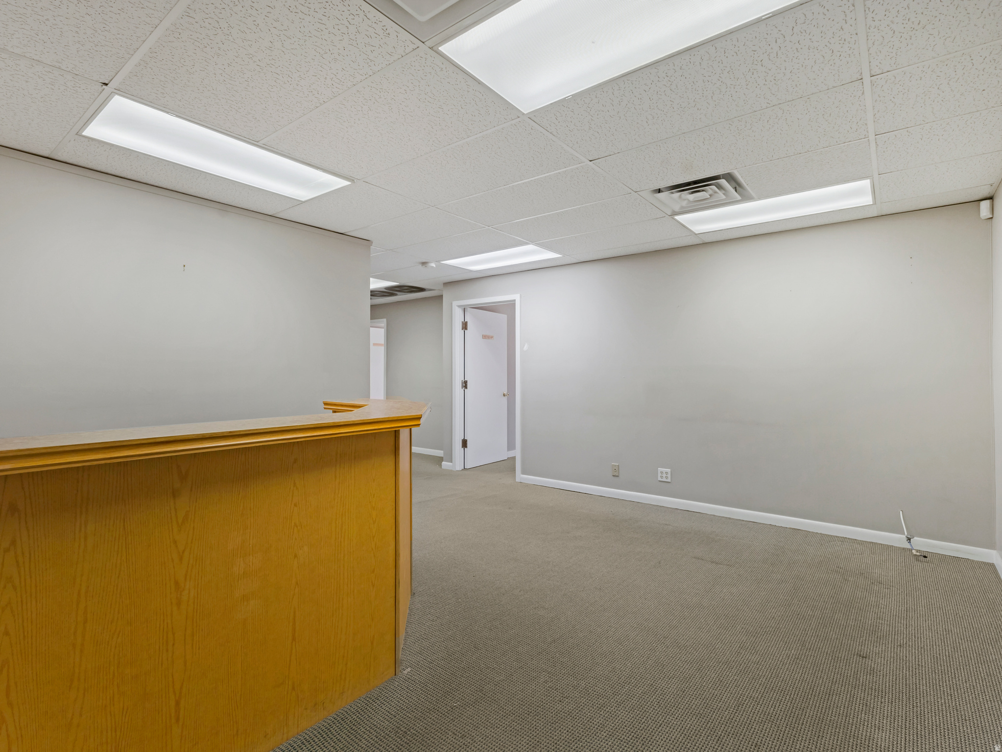 FIVE ACRE - Commercial Sale
