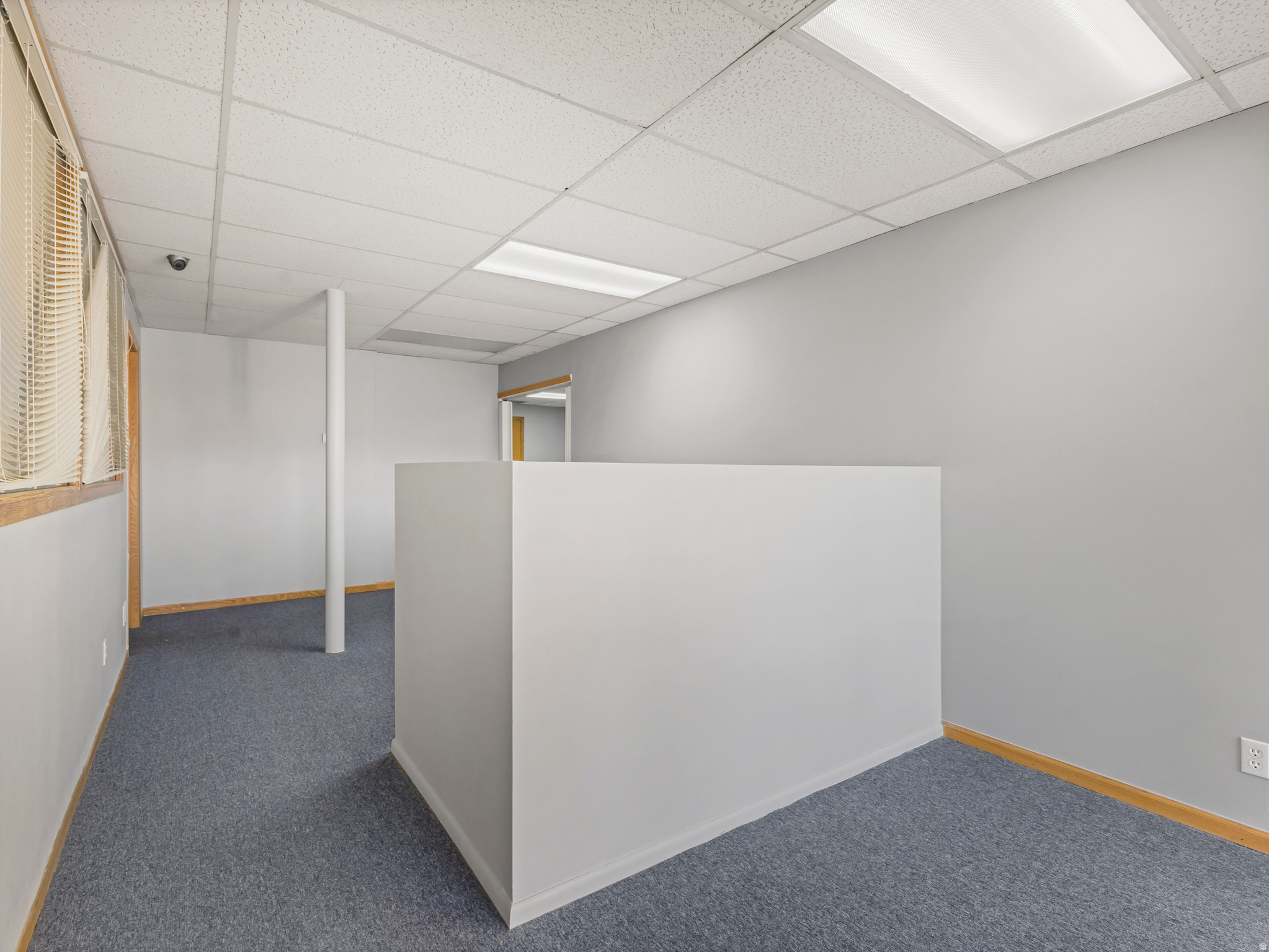 FIVE ACRE - Commercial Sale