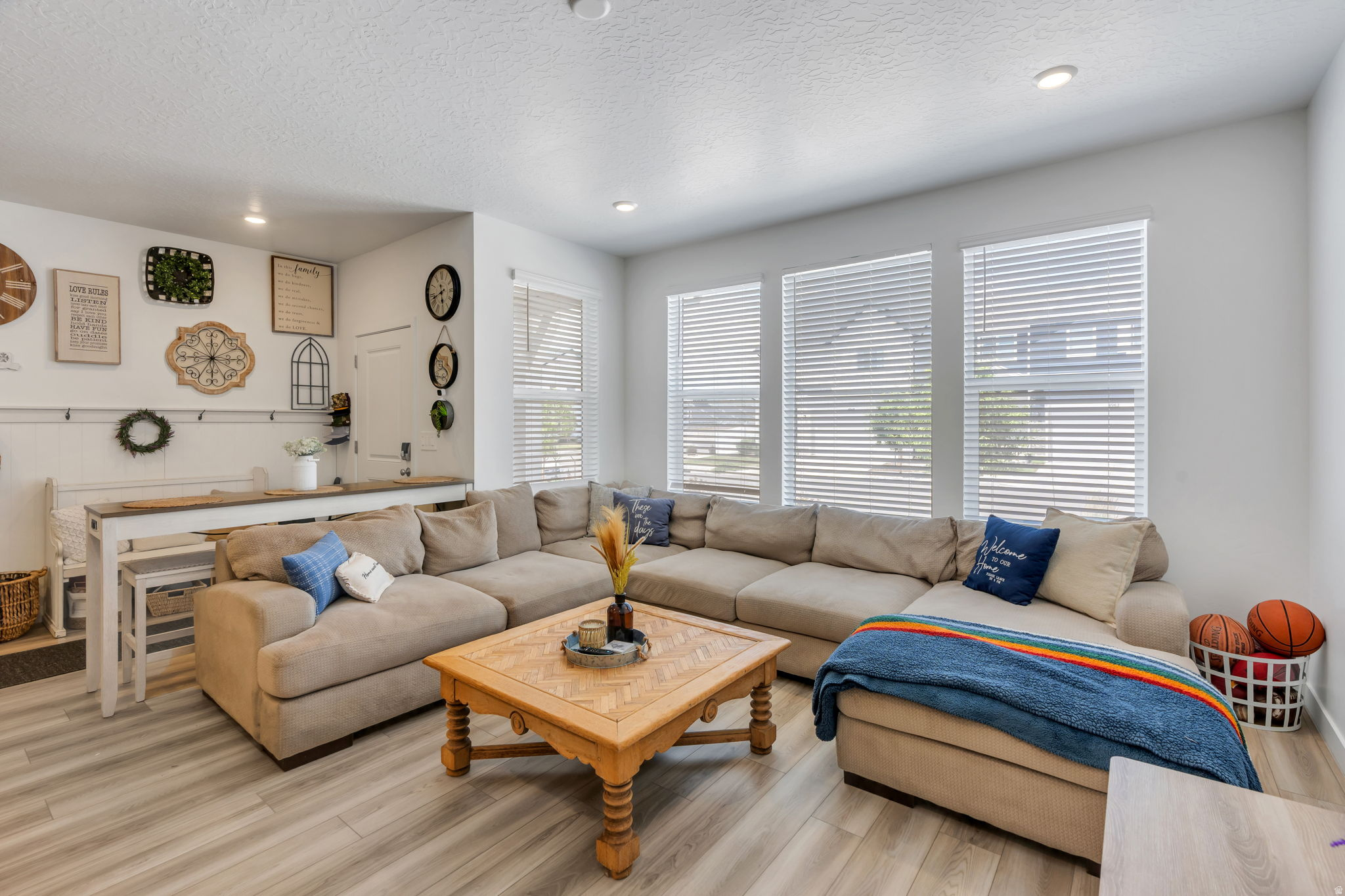 RIDGEVIEW - Residential