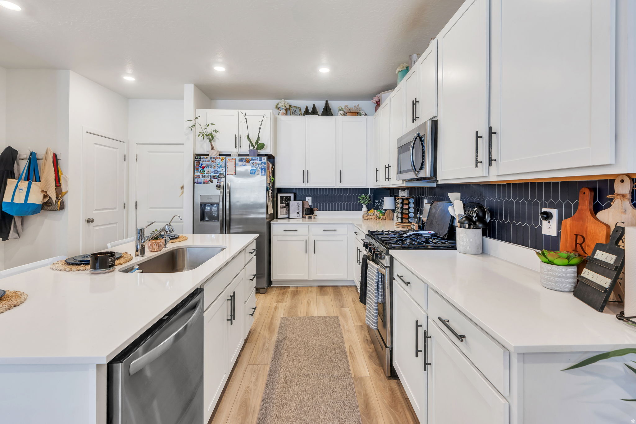 RIDGEVIEW - Residential