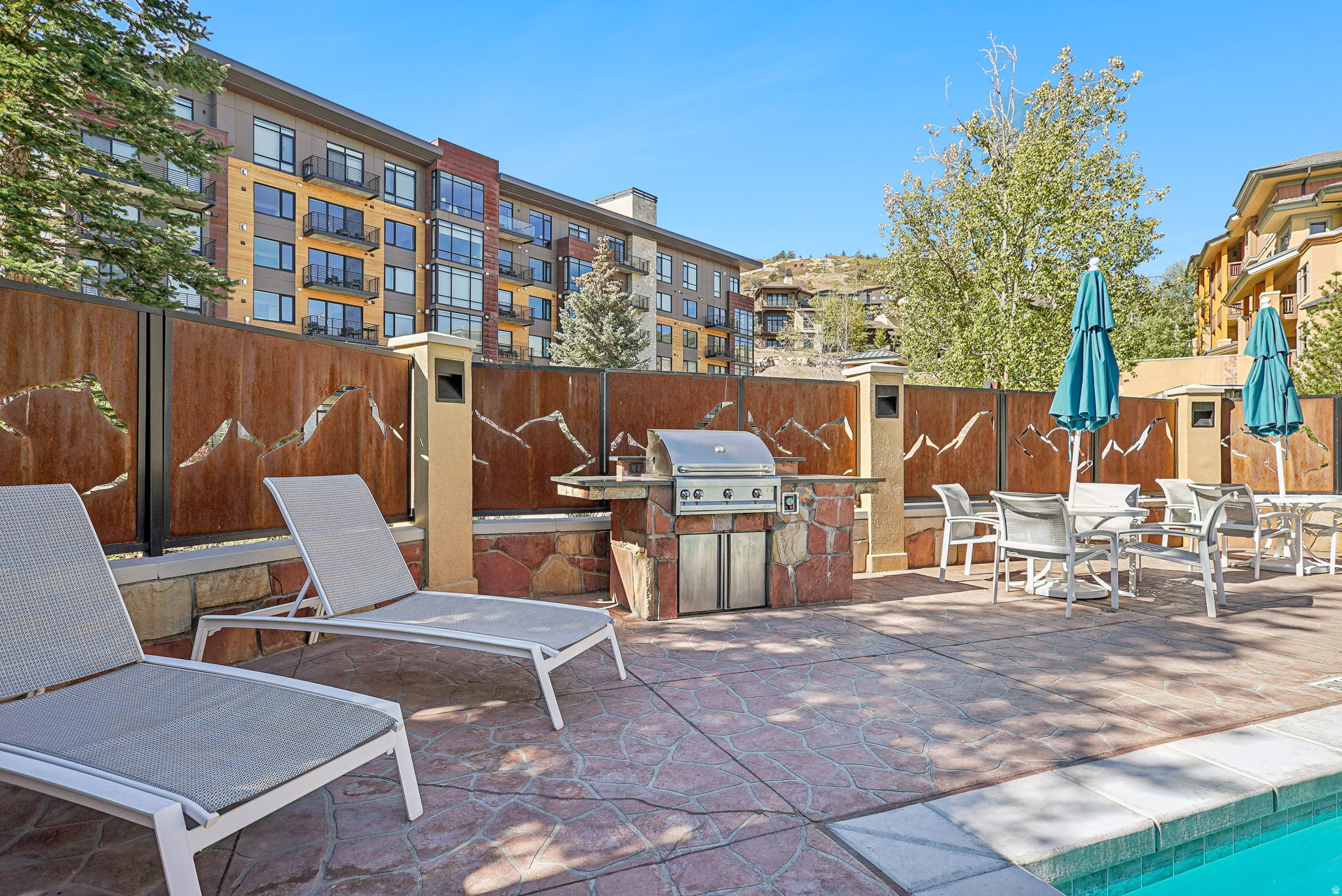 SUNDIAL LODGE - Residential