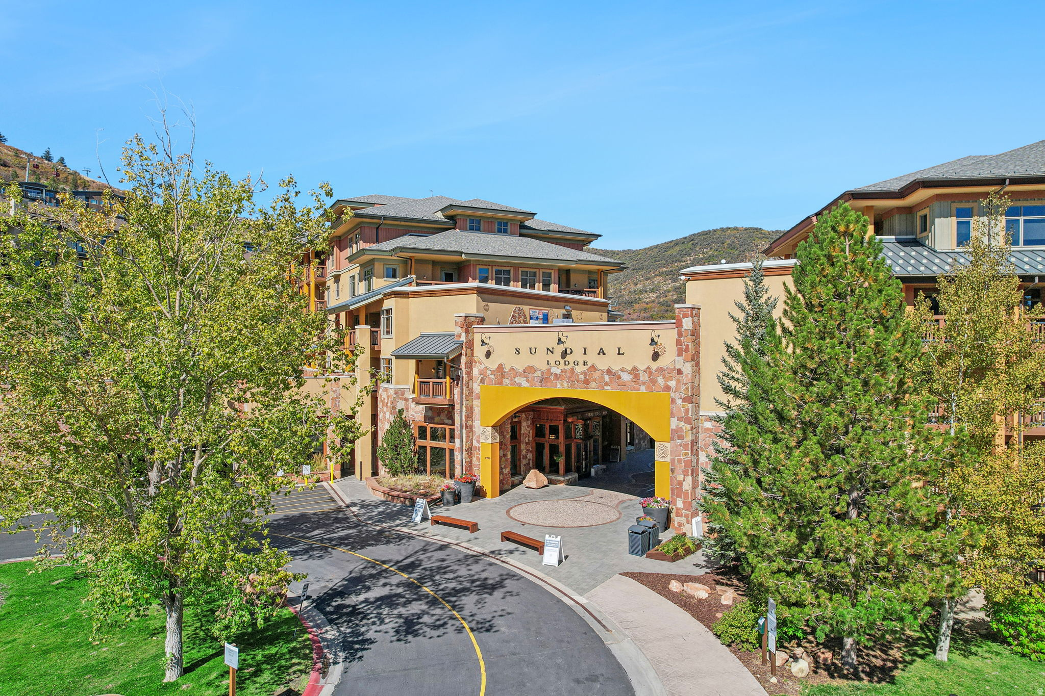 SUNDIAL LODGE - Residential