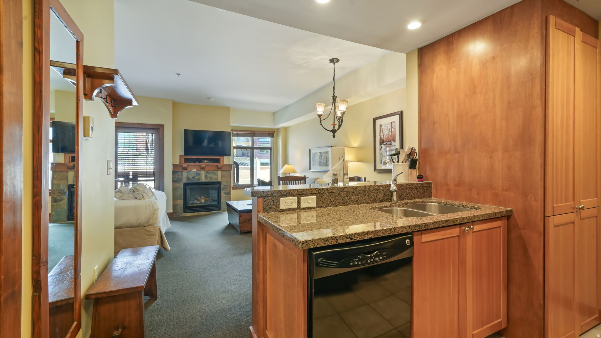 SUNDIAL LODGE - Residential