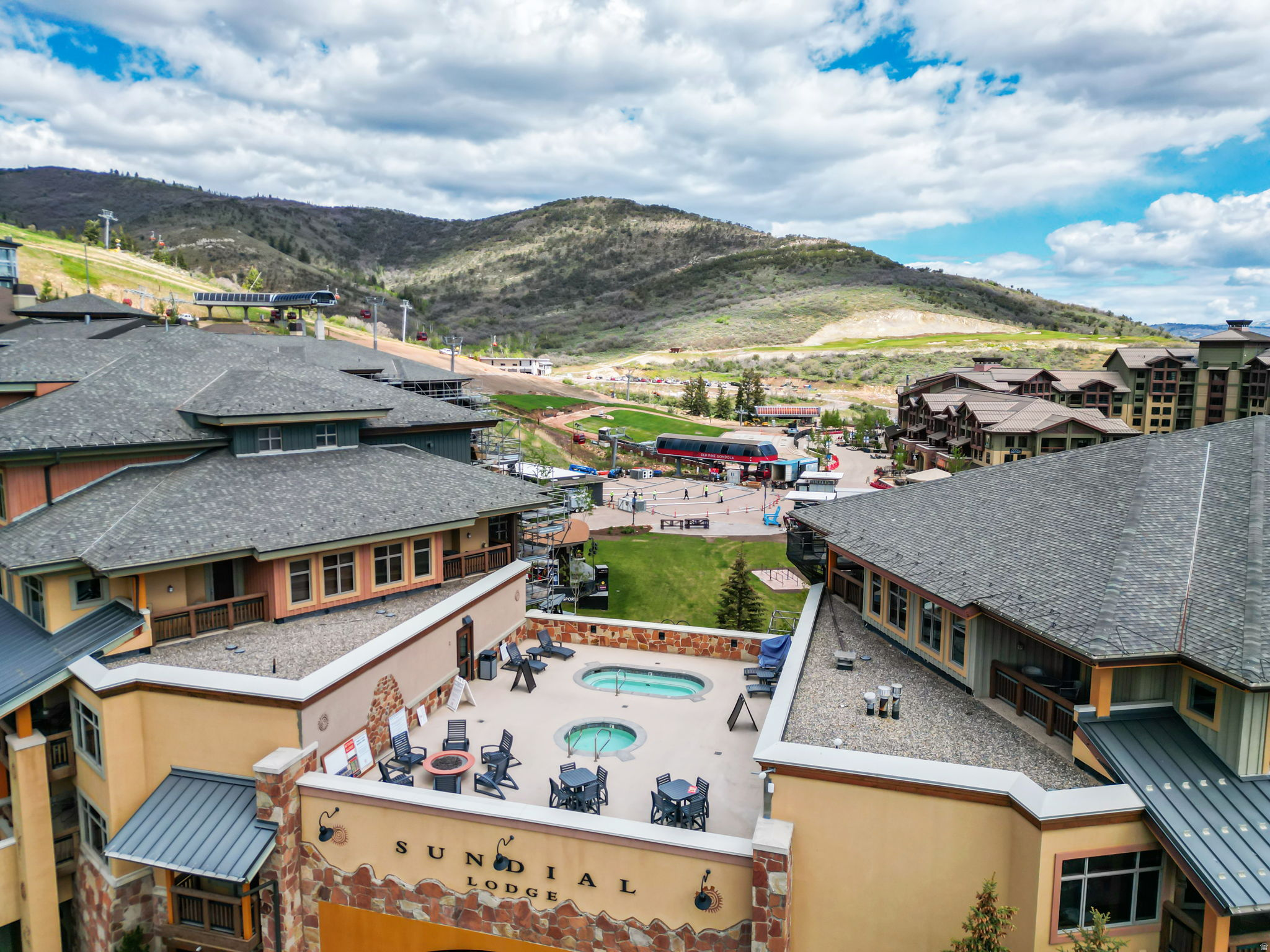 SUNDIAL LODGE - Residential