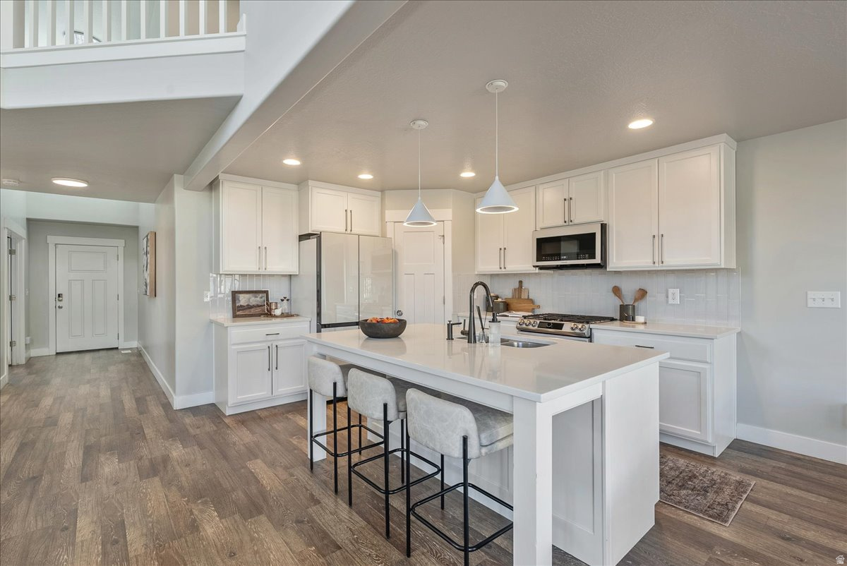 CANYON HILLS - Residential