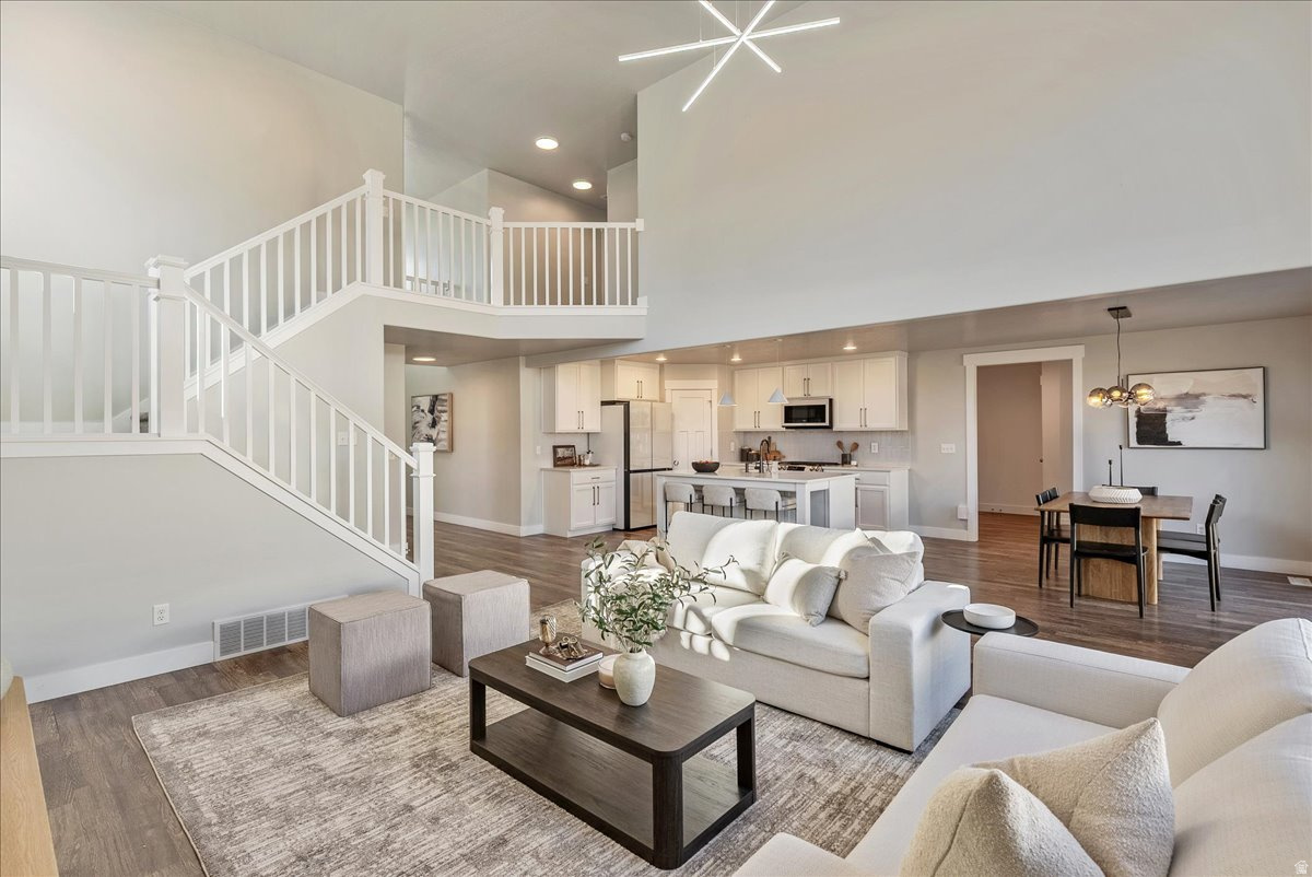 CANYON HILLS - Residential