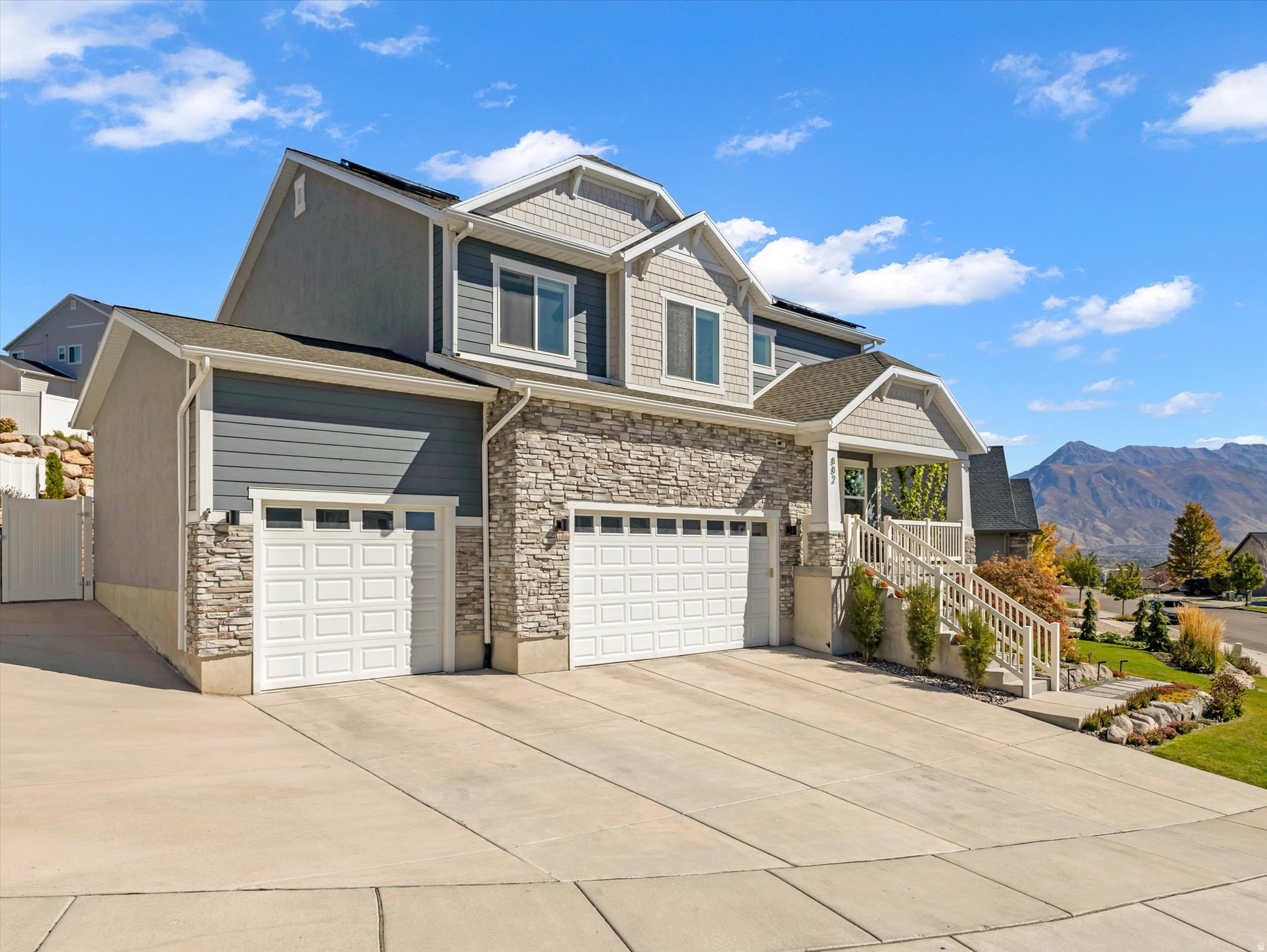 CANYON HILLS - Residential