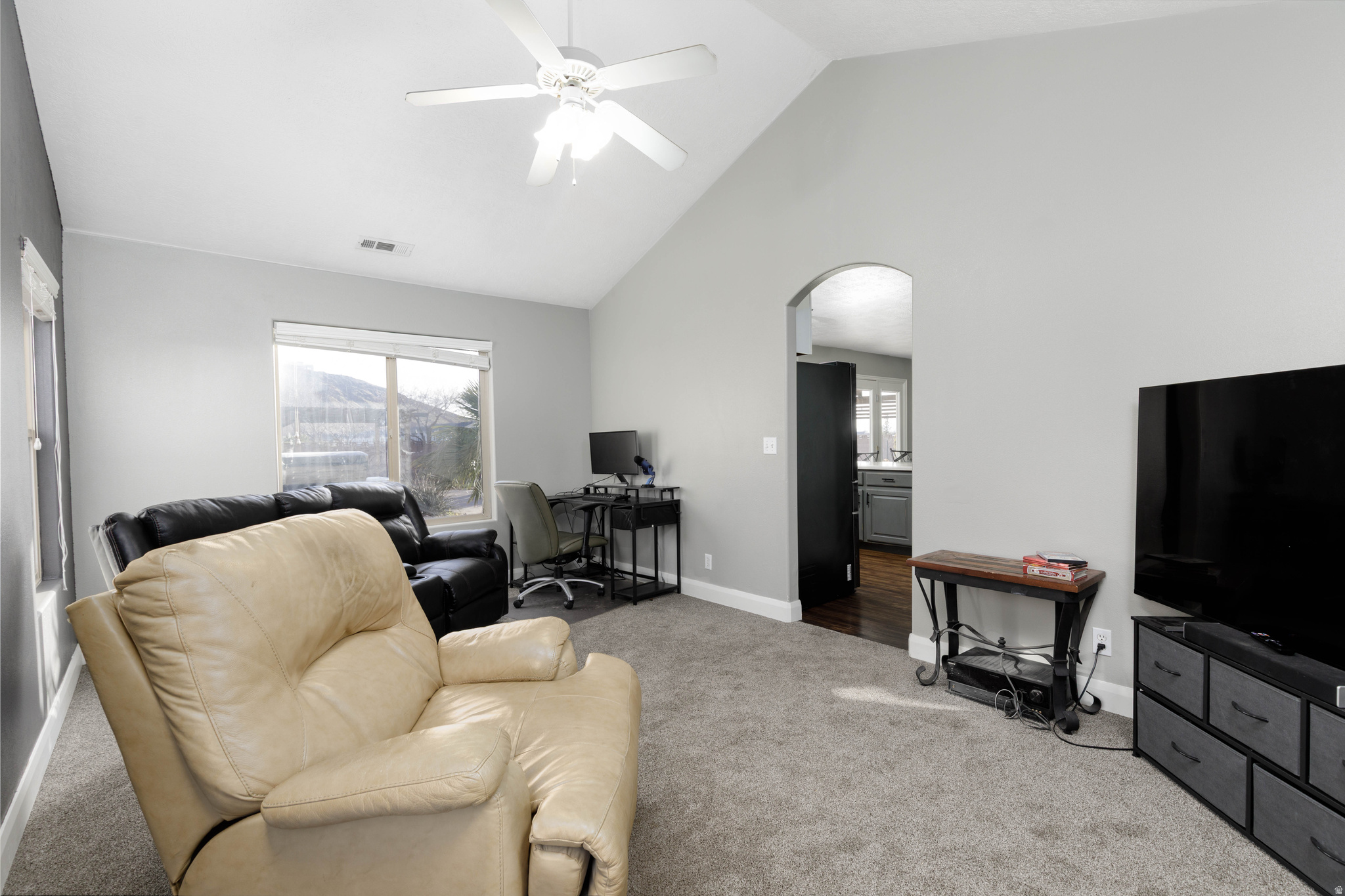 MEADOW LANE EST - Residential