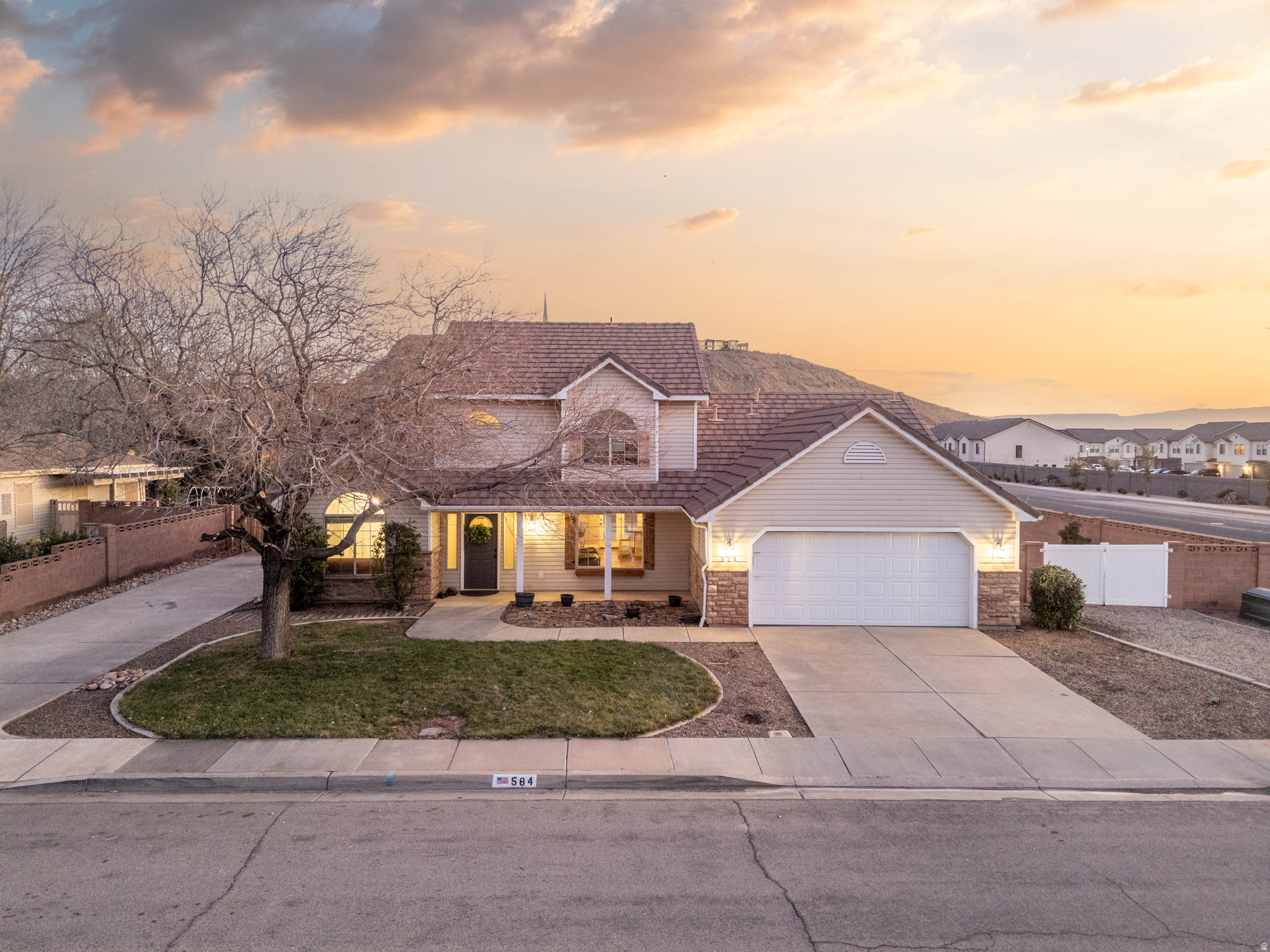 MEADOW LANE EST - Residential