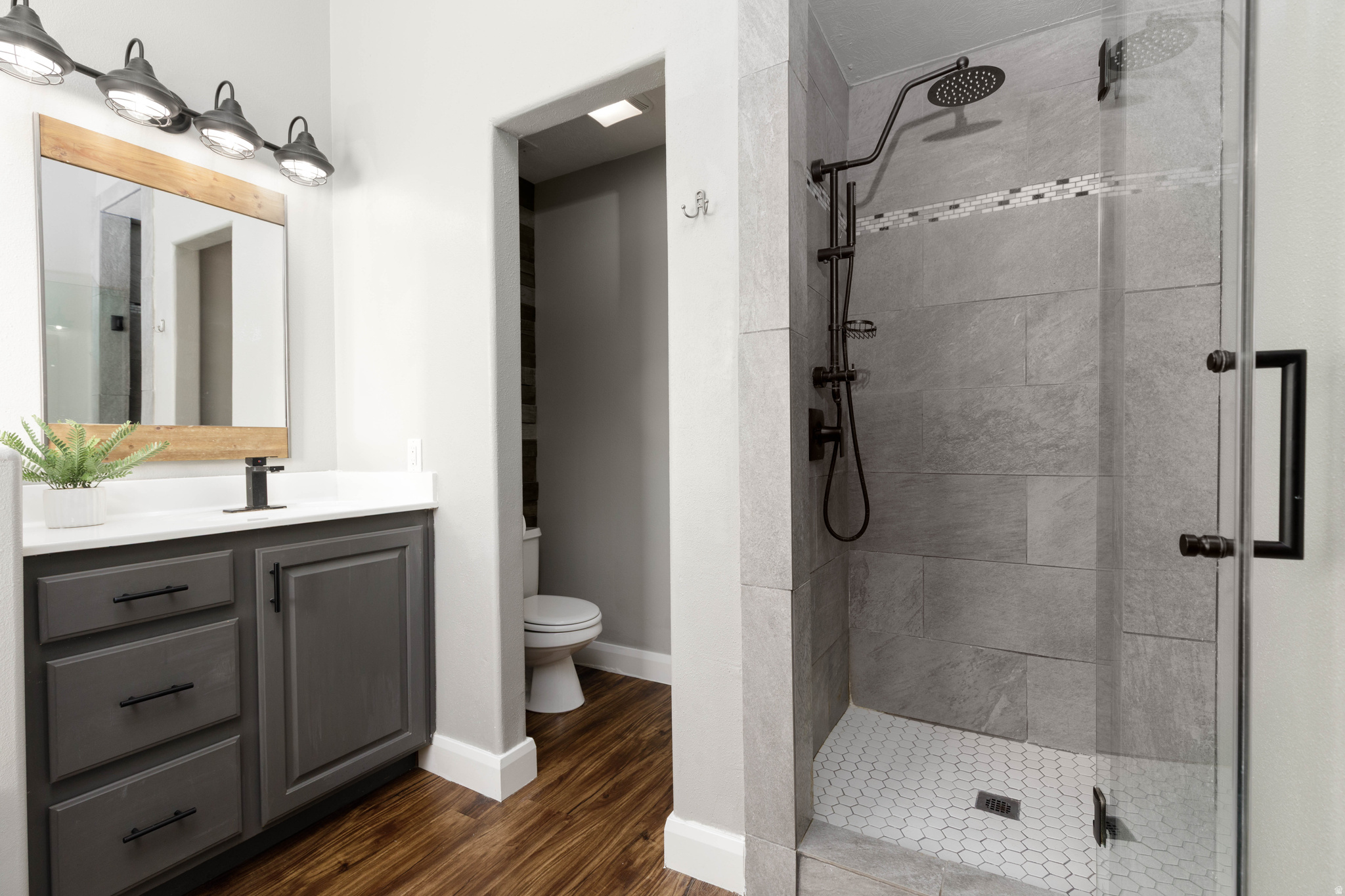 MEADOW LANE EST - Residential
