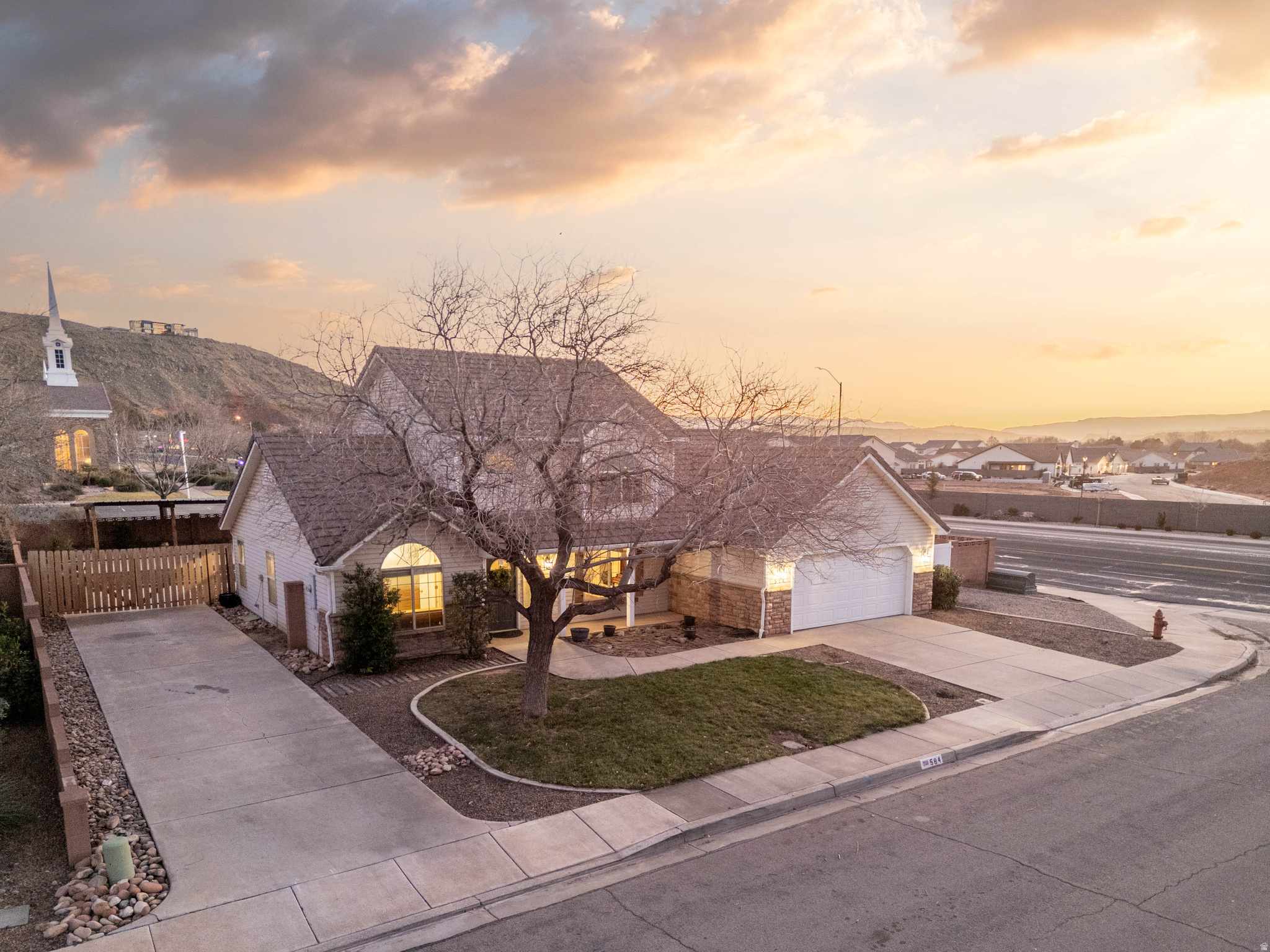 MEADOW LANE EST - Residential