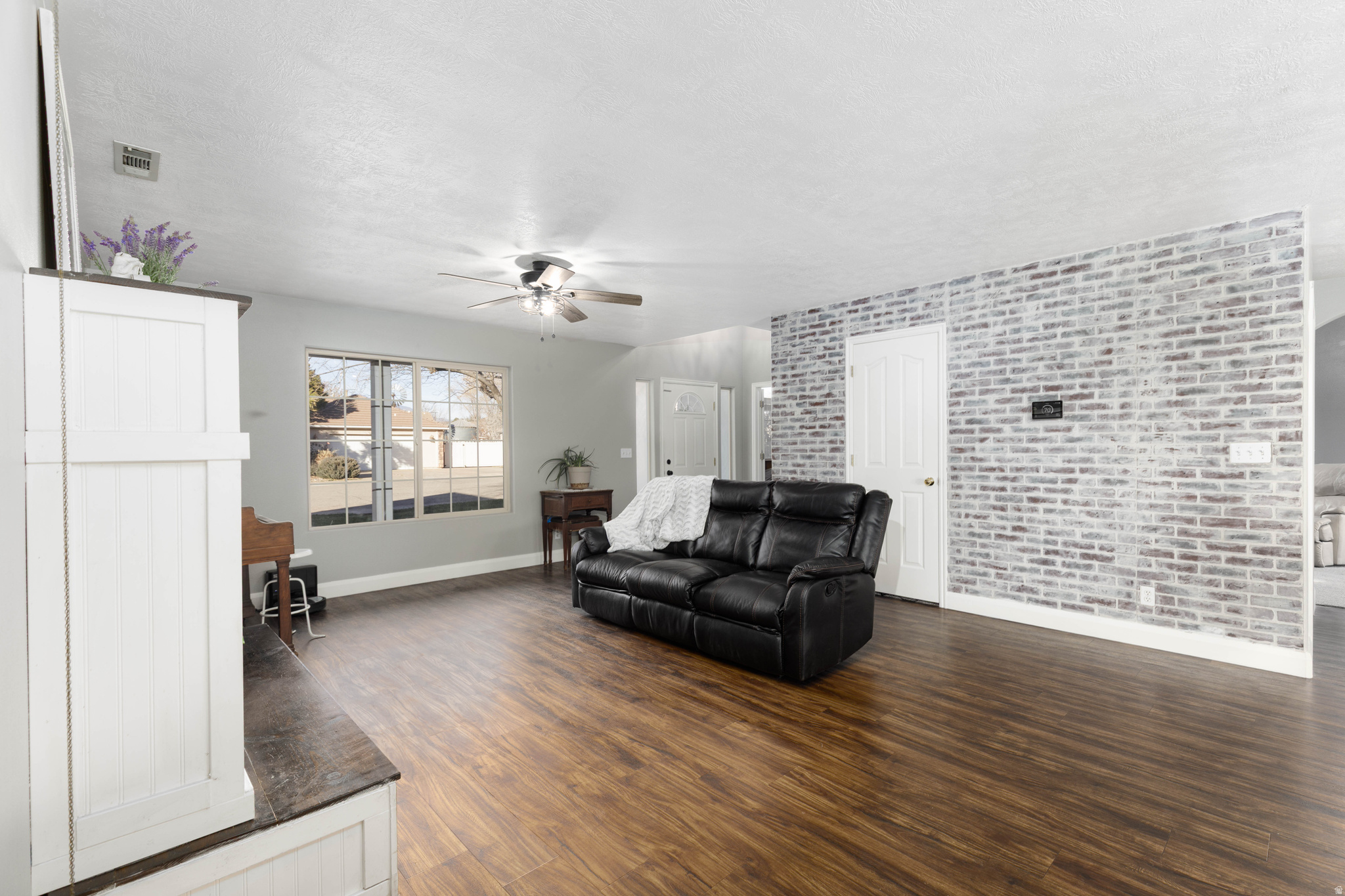 MEADOW LANE EST - Residential