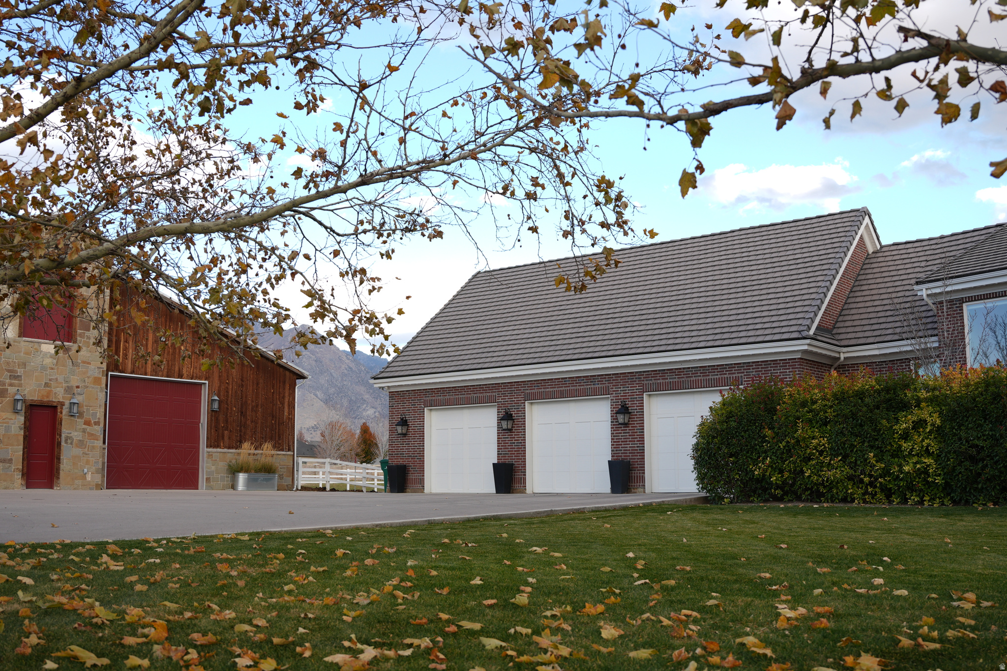 ASHBY LANE - Residential