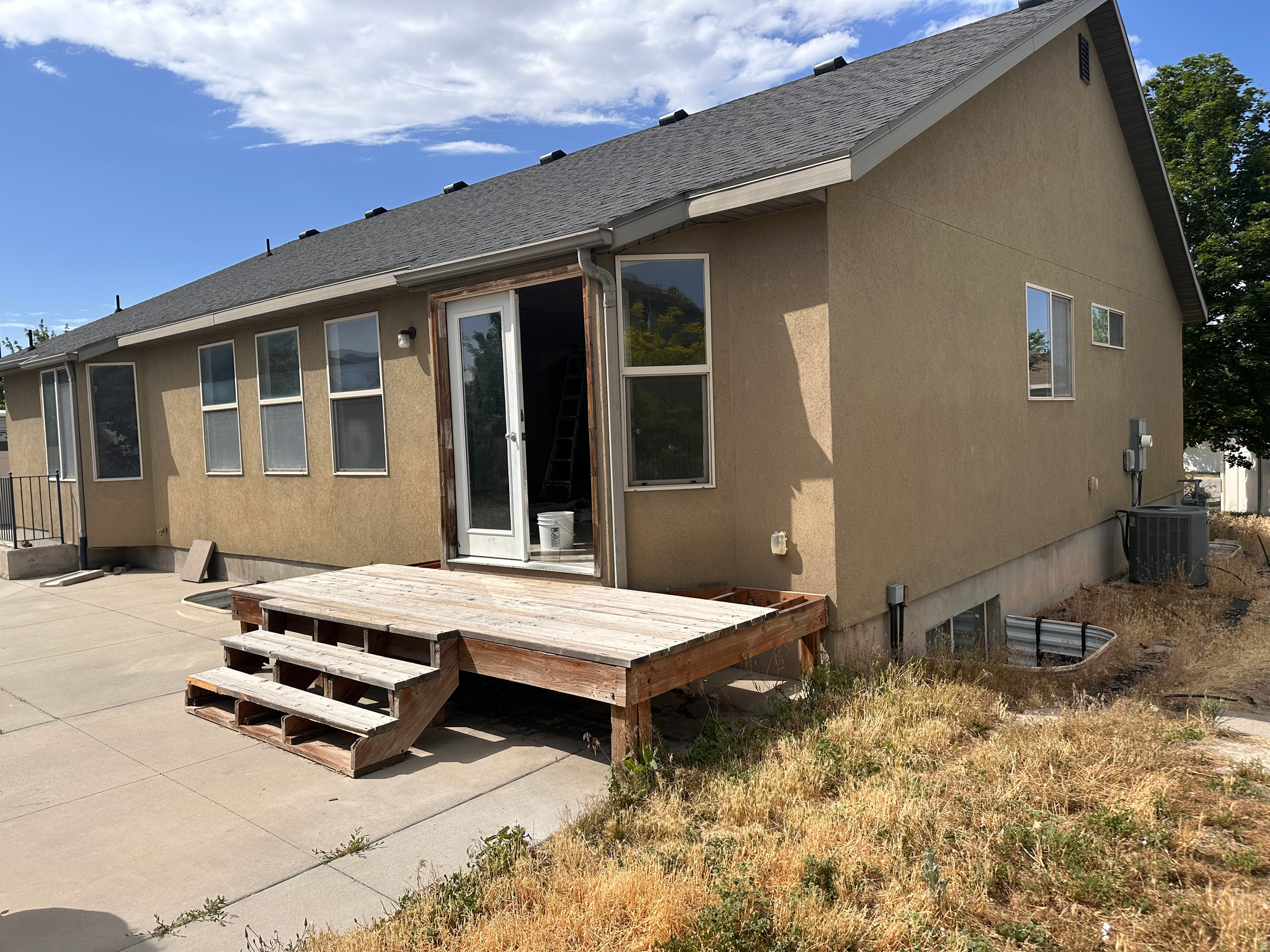 MEADOWS - Residential