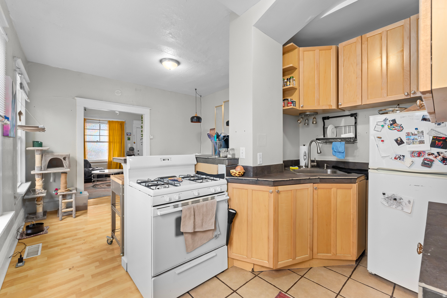 CAPITOL - Residential