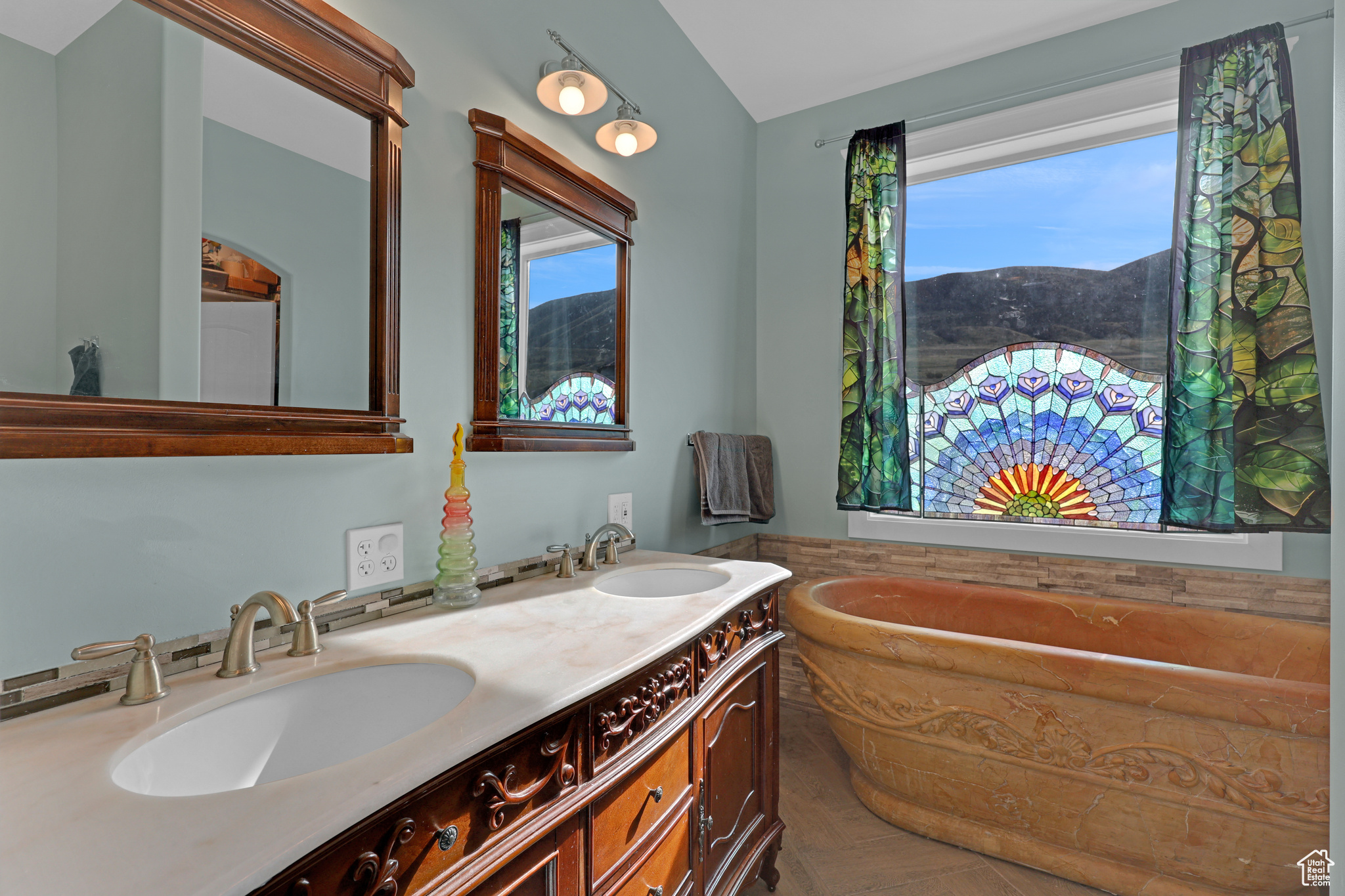 SUNNY HOLLOW MINOR - Residential