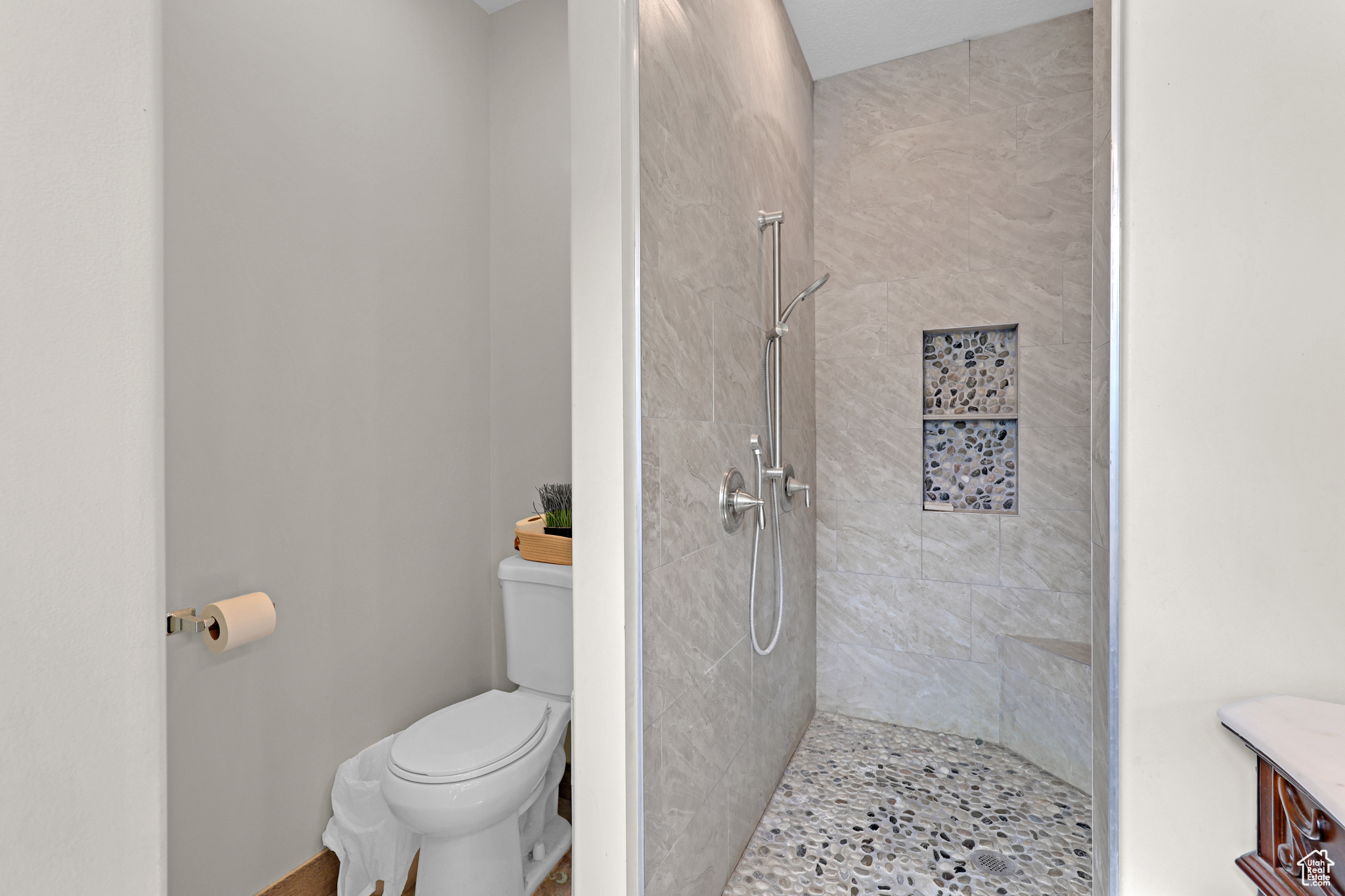 SUNNY HOLLOW MINOR - Residential