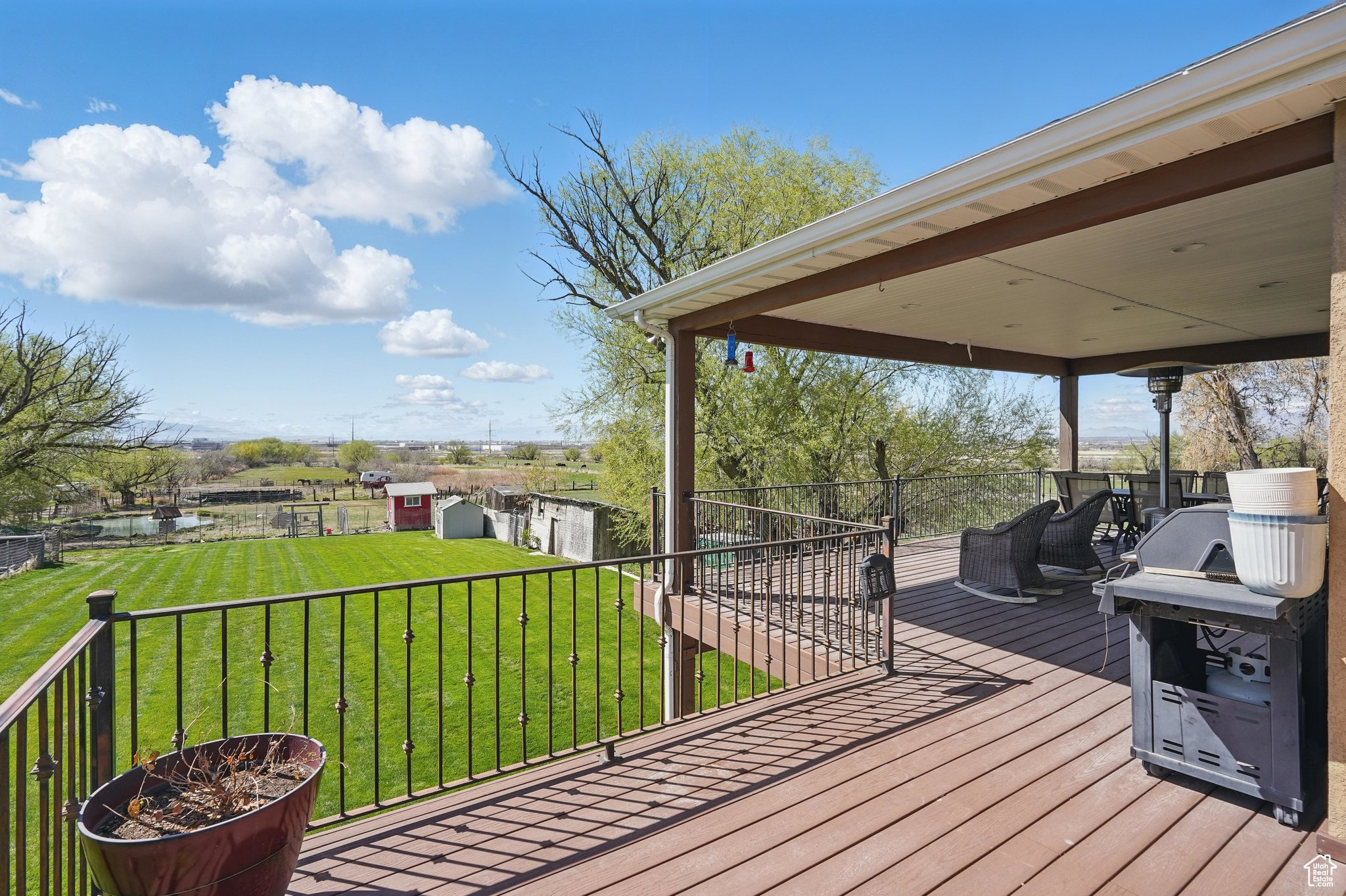 DRY CREEK COMMUNITY PLAN - Commercial Sale