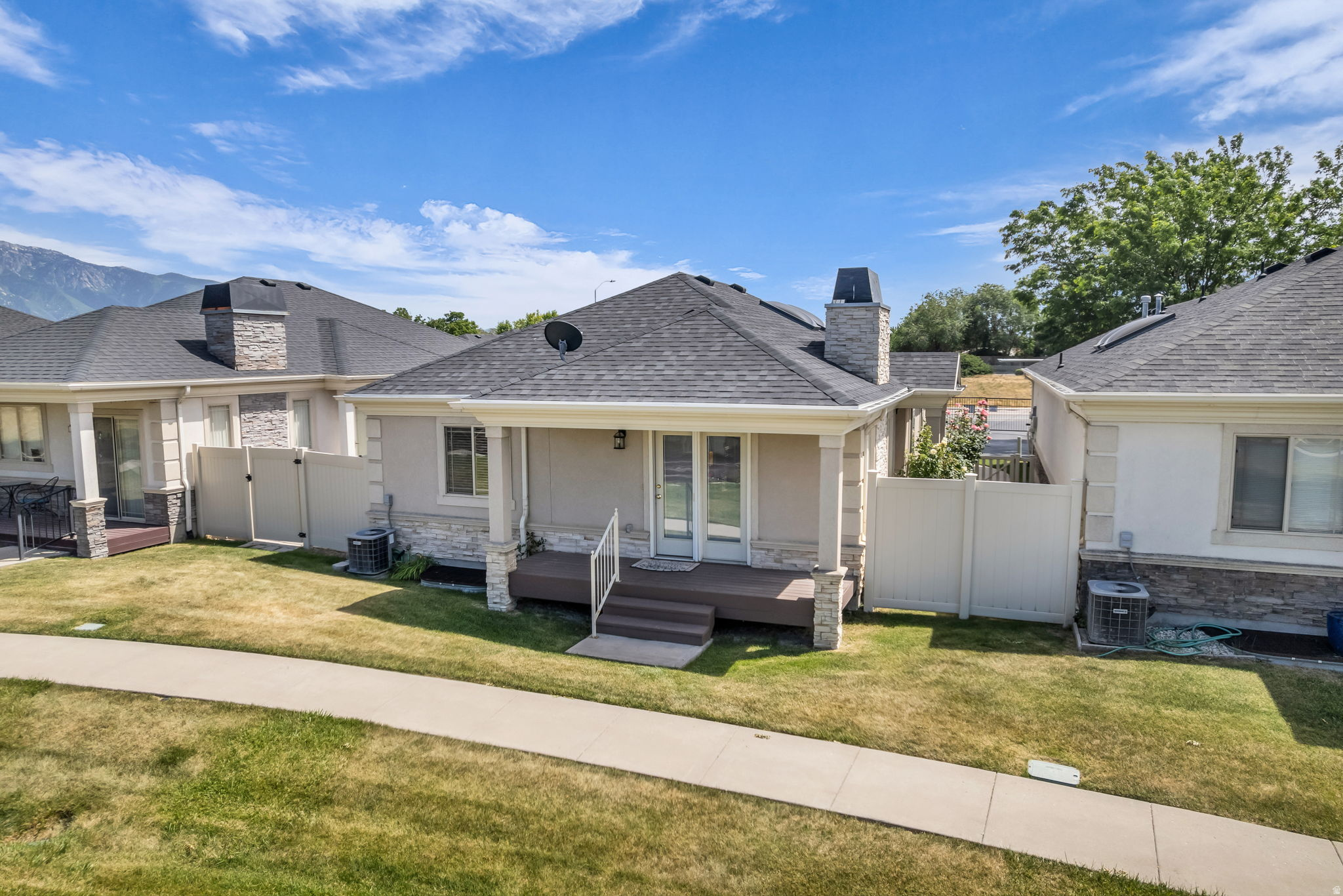 SPRING HOLLOW AT BATEMAN FARM - Residential