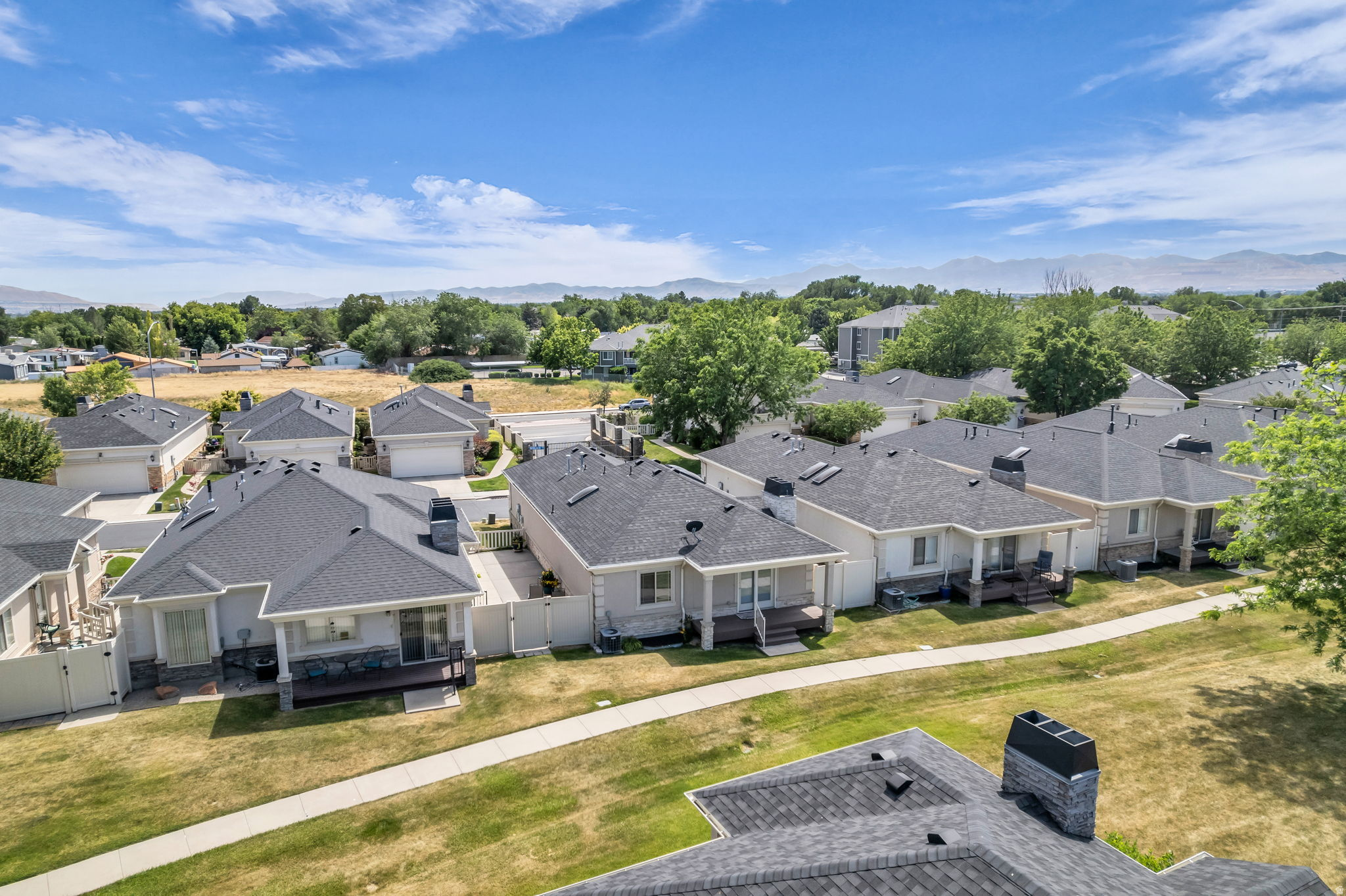 SPRING HOLLOW AT BATEMAN FARM - Residential