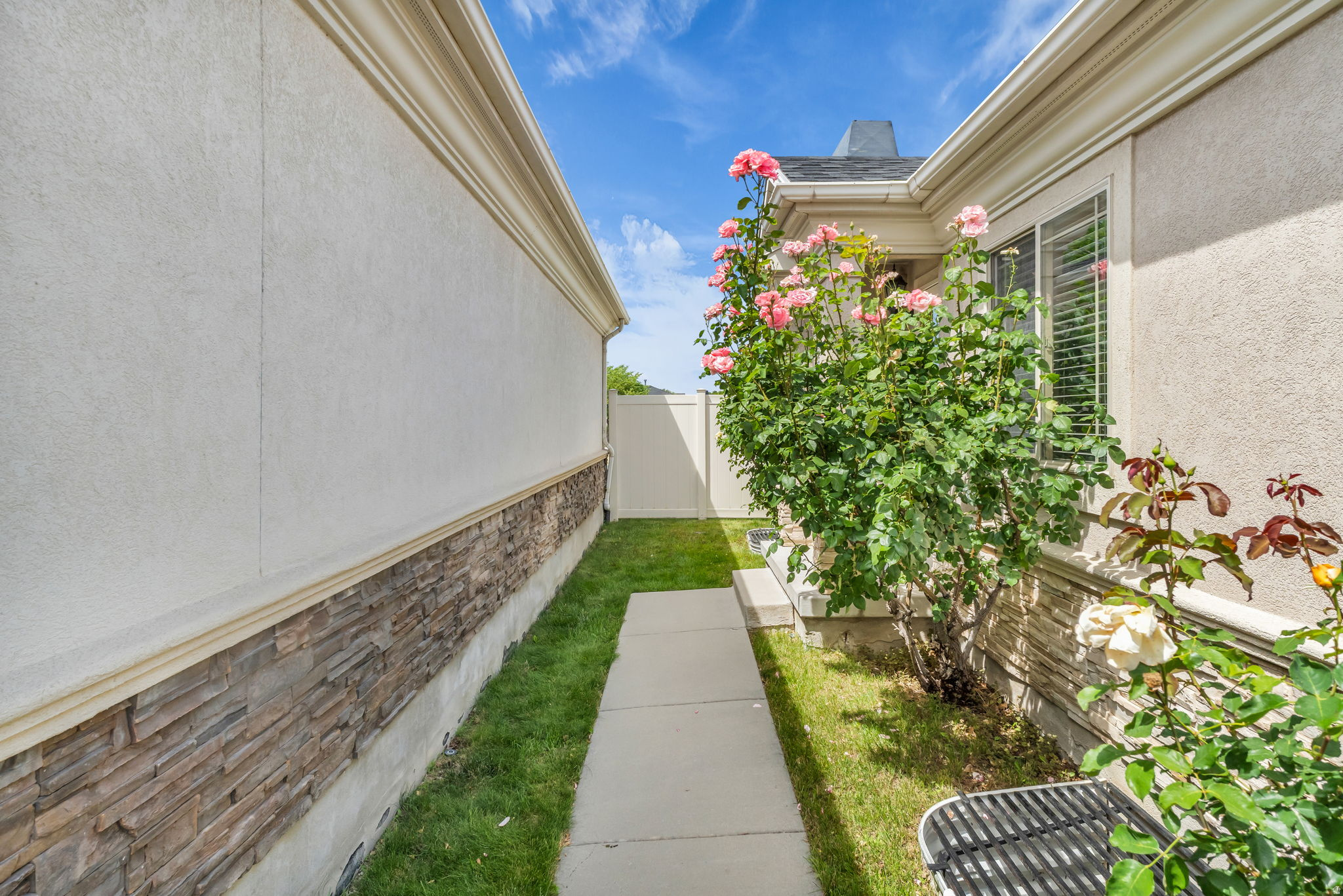 SPRING HOLLOW AT BATEMAN FARM - Residential
