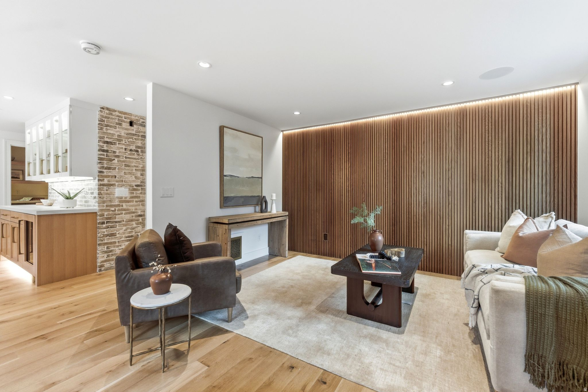 SILVER SPRINGS - Residential