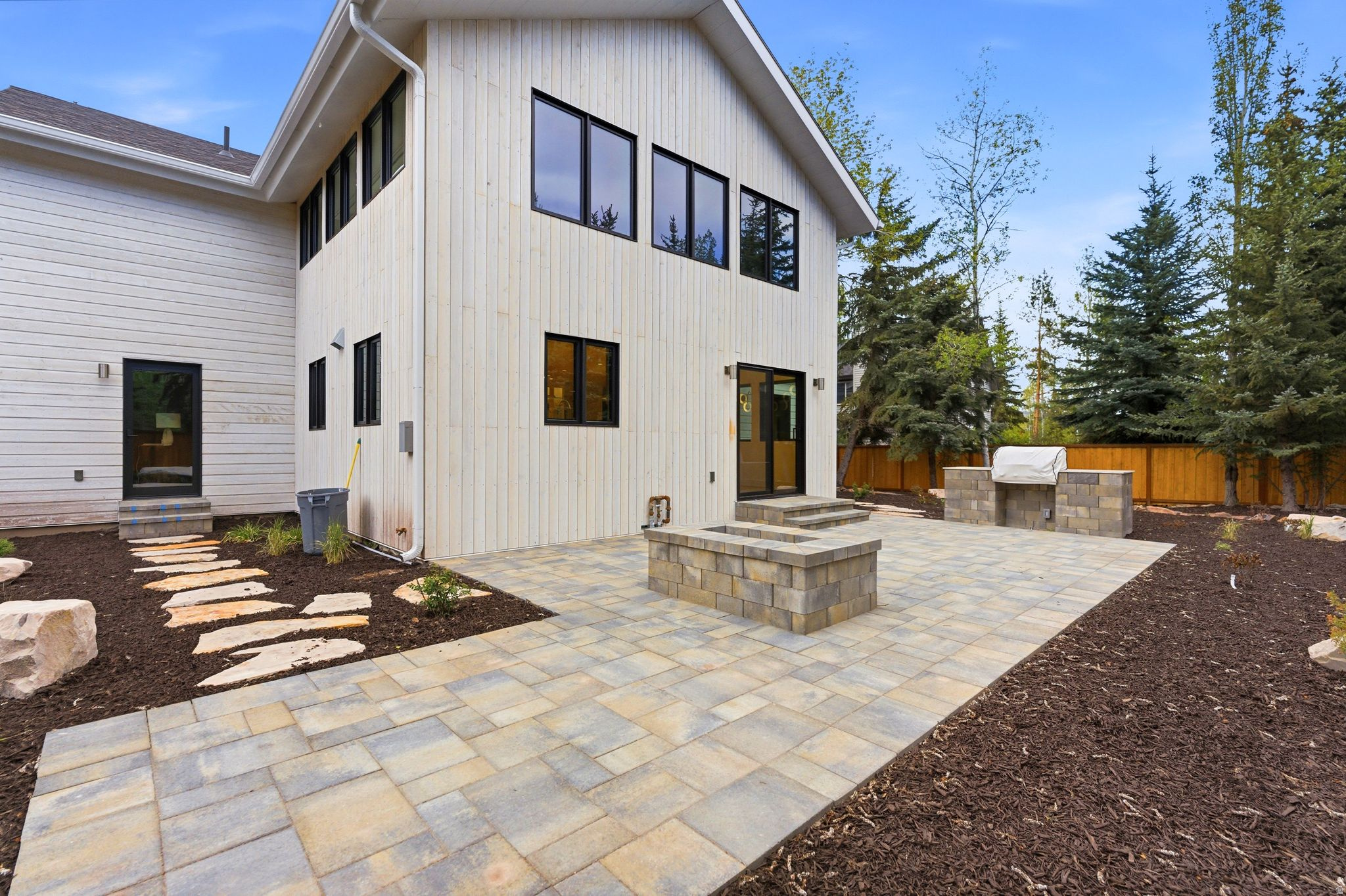 SILVER SPRINGS - Residential